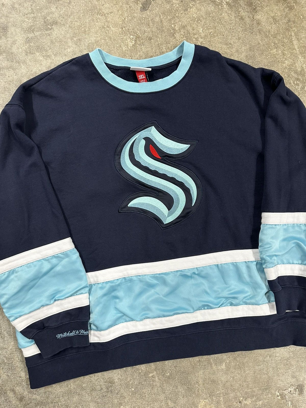 Mitchell & Ness Mitchell & Ness Seattle Kraken NHL Jersey Sweatshirt Size US XXL / EU 58 / 5 - 3 Thumbnail