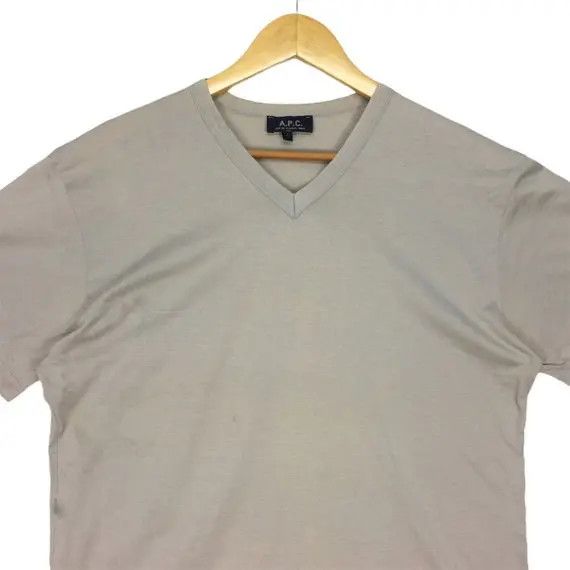 A.P.C. A.P.C Rue De Fleurus Paris V-Neck Made In France Tee Shirt Size US S / EU 44-46 / 1 - 2 Thumbnail