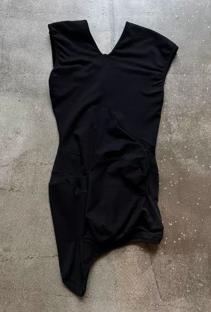 Comme des Garcons COMME des GARÇONS Asymmetric Sleeveless Top Size US XS / EU 42 / 0 - 2 Thumbnail