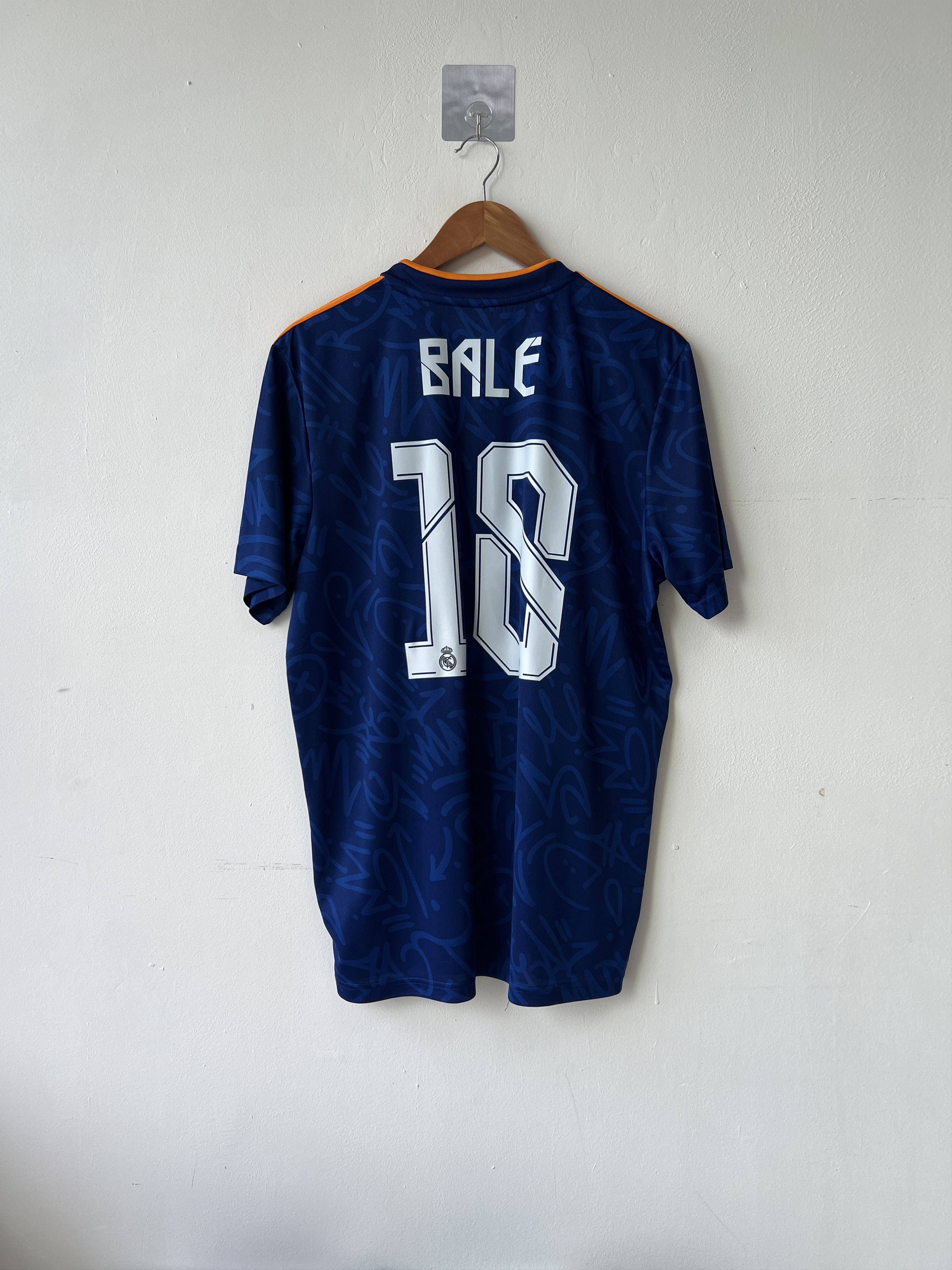 Adidas (L) Real Madrid 2021-22 Away Kit Bale #18 Size US L / EU 52-54 / 3 - 1 Thumbnail