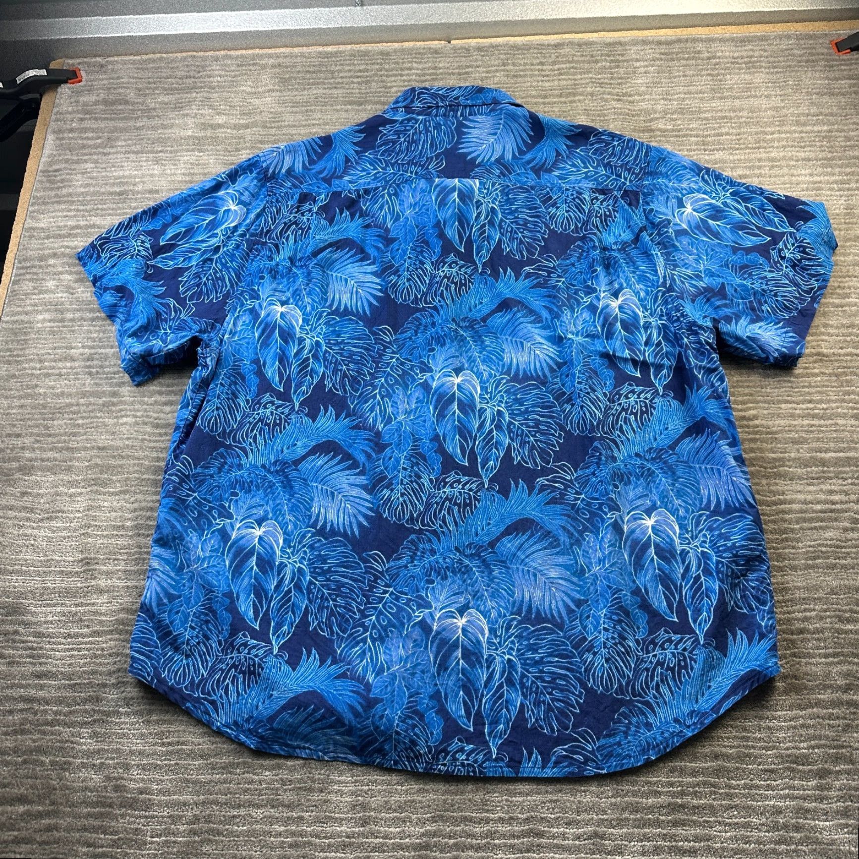 Tommy Bahama Tommy Bahama Shirt Mens 2XL XXL Blue Silk Short Sleeve Camp Size US XXL / EU 58 / 5 - 2 Thumbnail