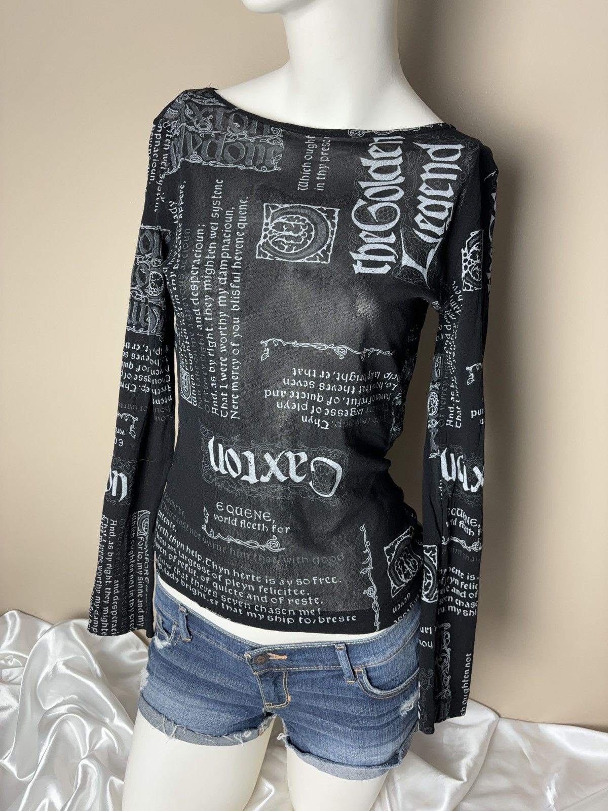 Vintage Vintage Gothic Printed Mesh Crop Top Long Sleeve Shirt Size M / US 6-8 / IT 42-44 - 3 Thumbnail