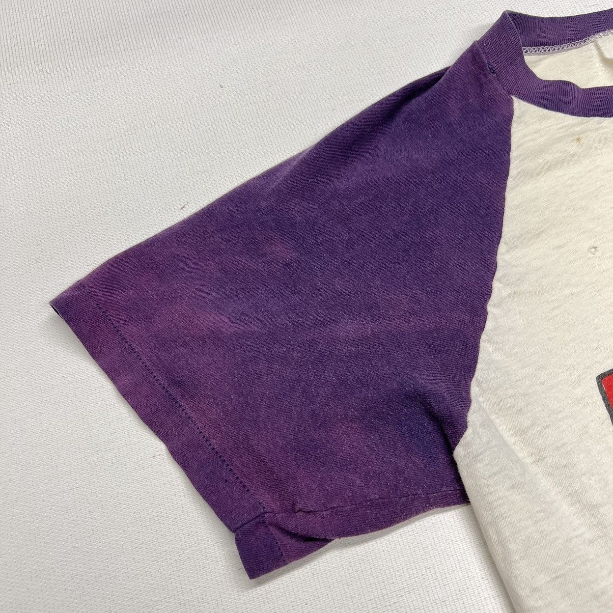 Band Tees × Vintage VTG Kansas World Tour Tee Shirt White Purple Retro 1978 Size US S / EU 44-46 / 1 - 11 Thumbnail