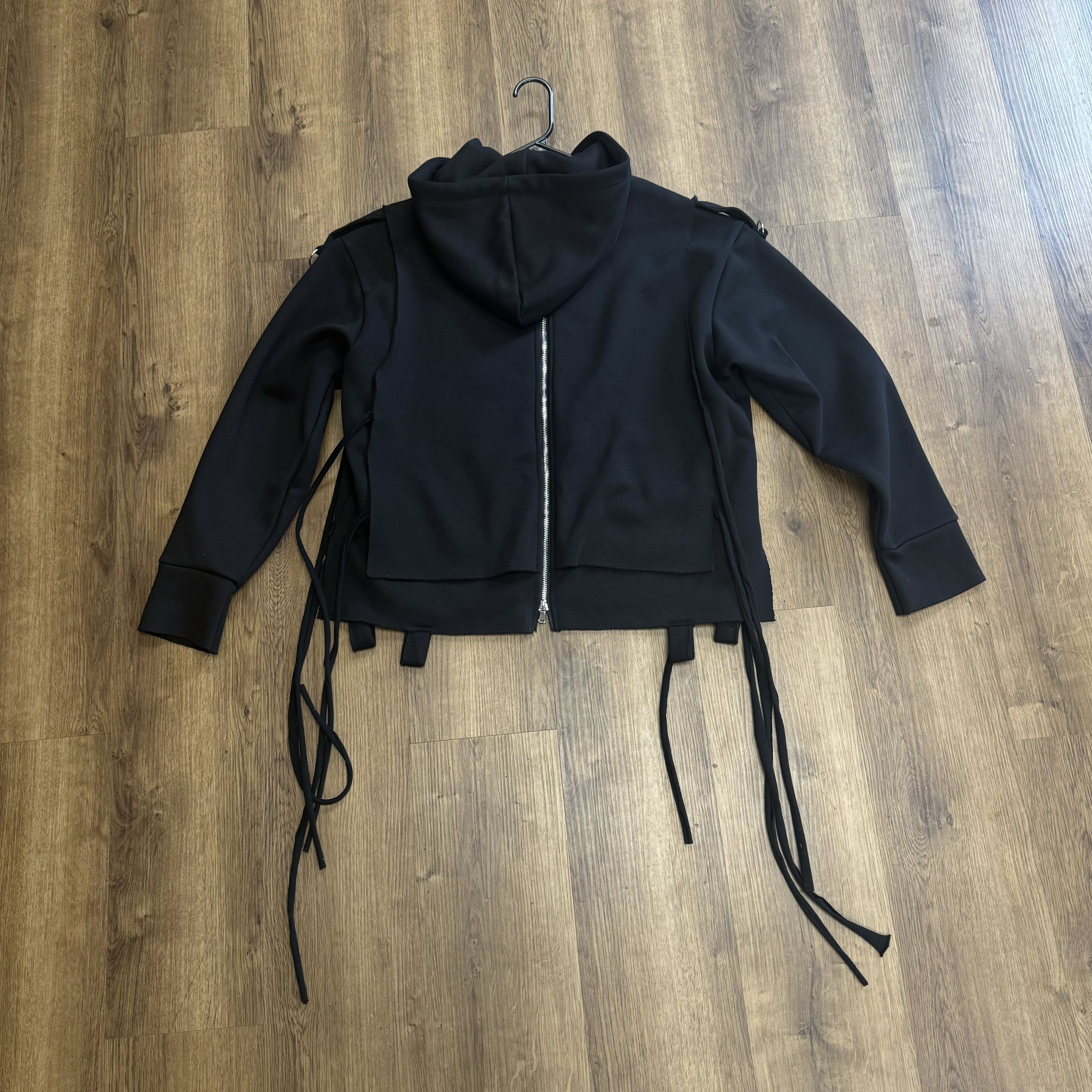 Who Decides War Friends & Family original $600 Size US XS / EU 42 / 0 - 11 Thumbnail