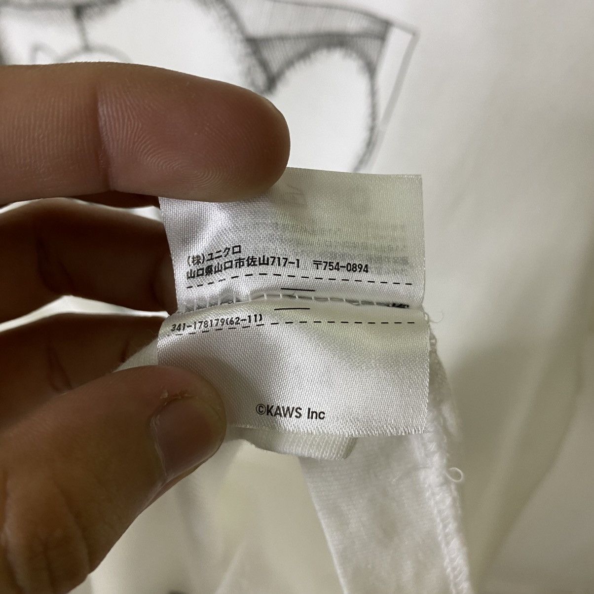 Kaws Kaws Original Fake x Uniqlo Collaboration Streetwear Tee Size US M / EU 48-50 / 2 - 7 Thumbnail