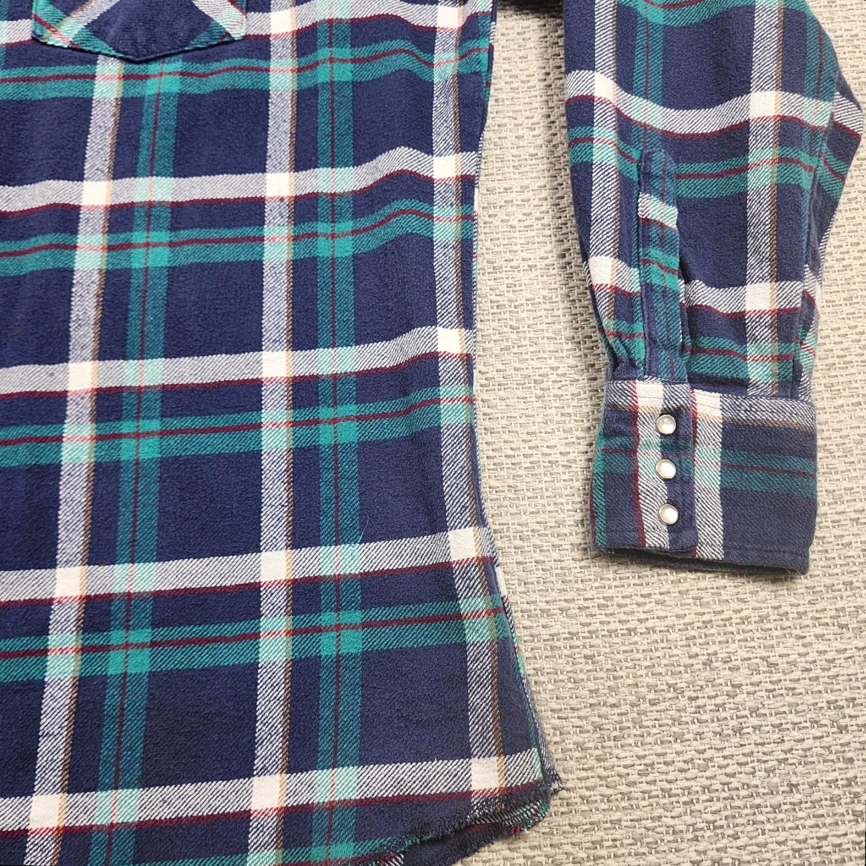 Wrangler VINTAGE Wrangler Shirt Mens XL Tall Western Plaid Flannel Pearl Snap Button-Up Long Sleeve Casual Workwear Mens Size US XL / EU 56 / 4 - 2 Thumbnail