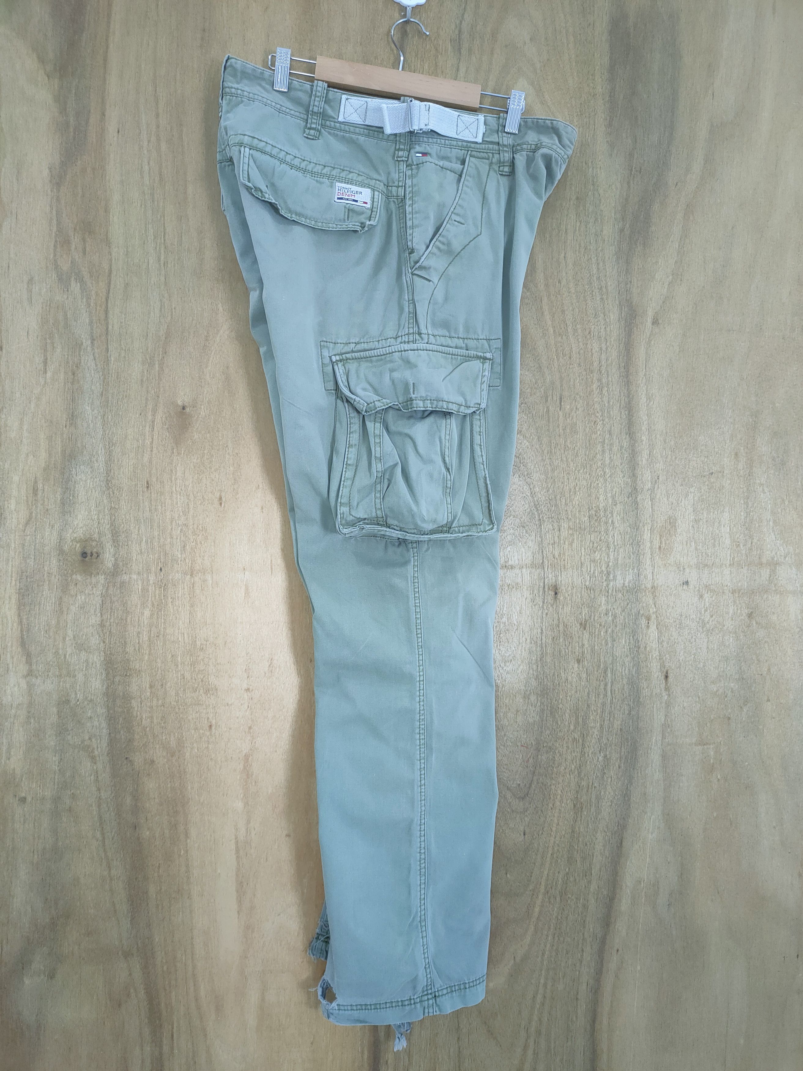Tommy Hilfiger VINTAGE TOMMY HILFIGER DENIM DISTRESSED CARGO PANTS Size US 34 / EU 50 - 13 Thumbnail