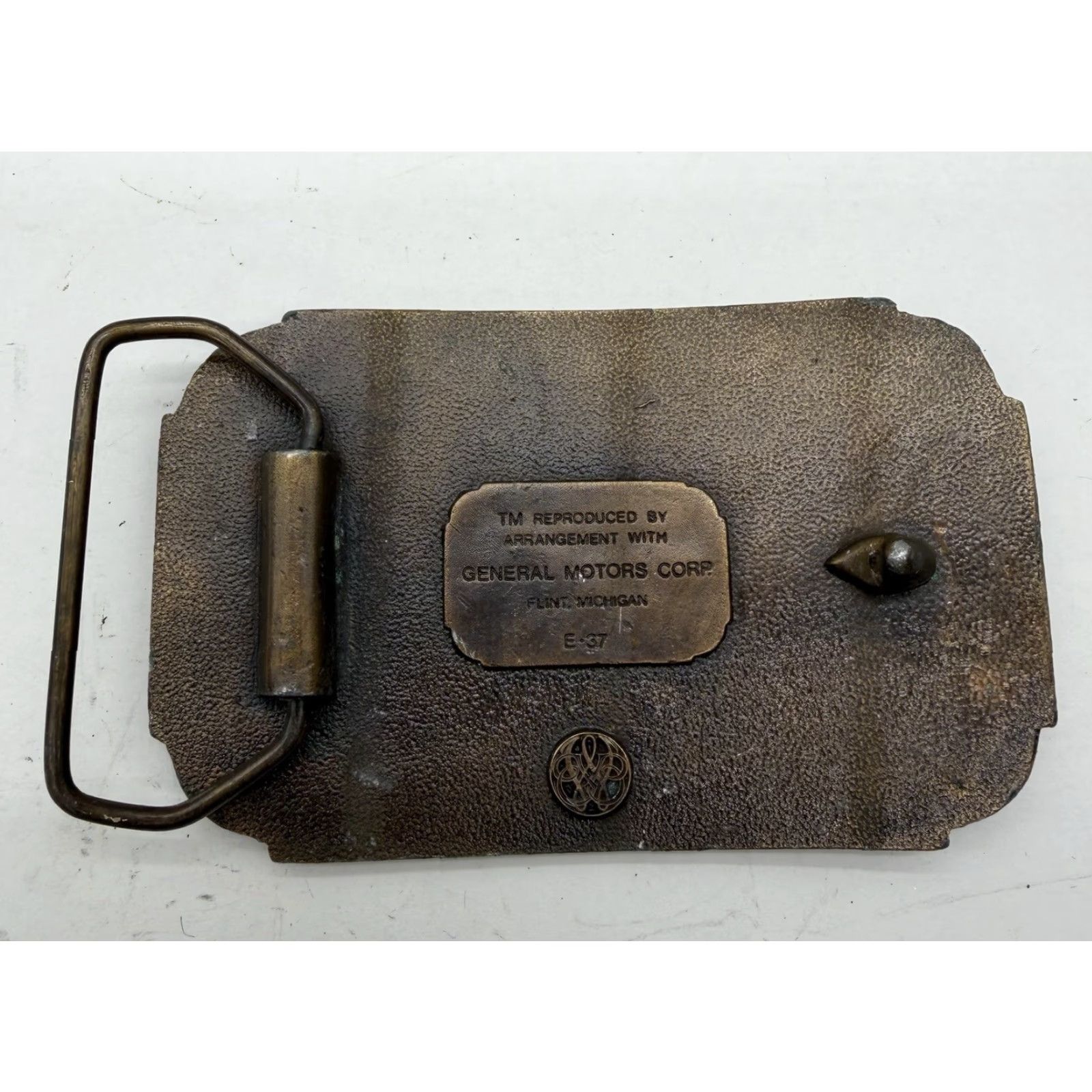 Vintage Vintage General Motors Brass Tone Belt Buckle Men Brown Rectangular Buckle 1.75 in 1921 Buick Automobile Belt Size ONE SIZE - 5 Thumbnail