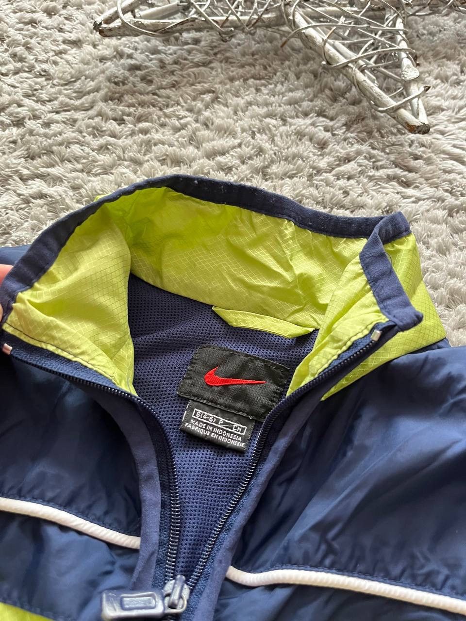 Nike × Vintage Vintage 90s Nike Jacket Nylon Big Logo Swoosh Size US S / EU 44-46 / 1 - 11 Thumbnail
