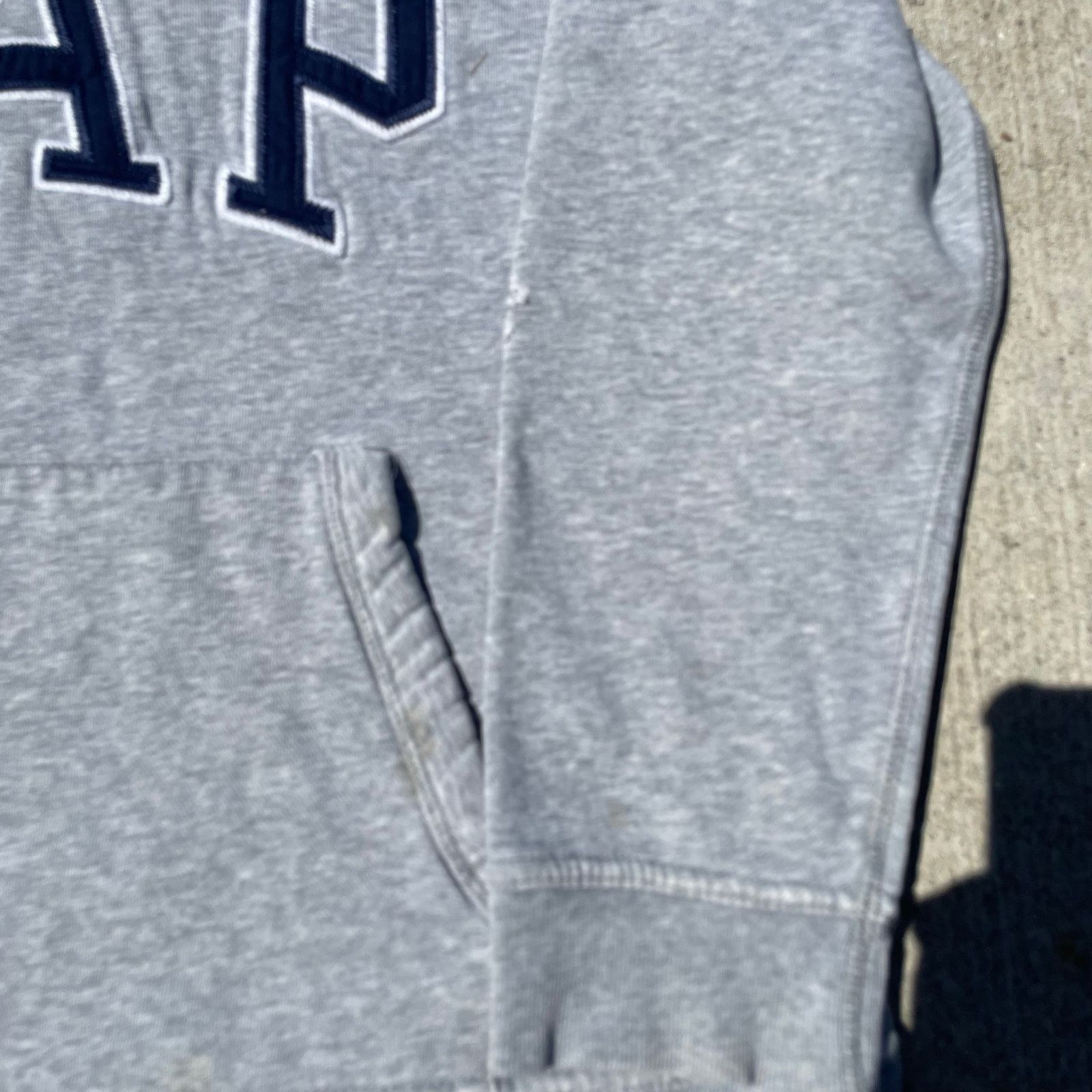 Gap GAP Hoodie Grey Spellout Pullover Size S M 19x23 Casual Y2K Size US S / EU 44-46 / 1 - 3 Thumbnail