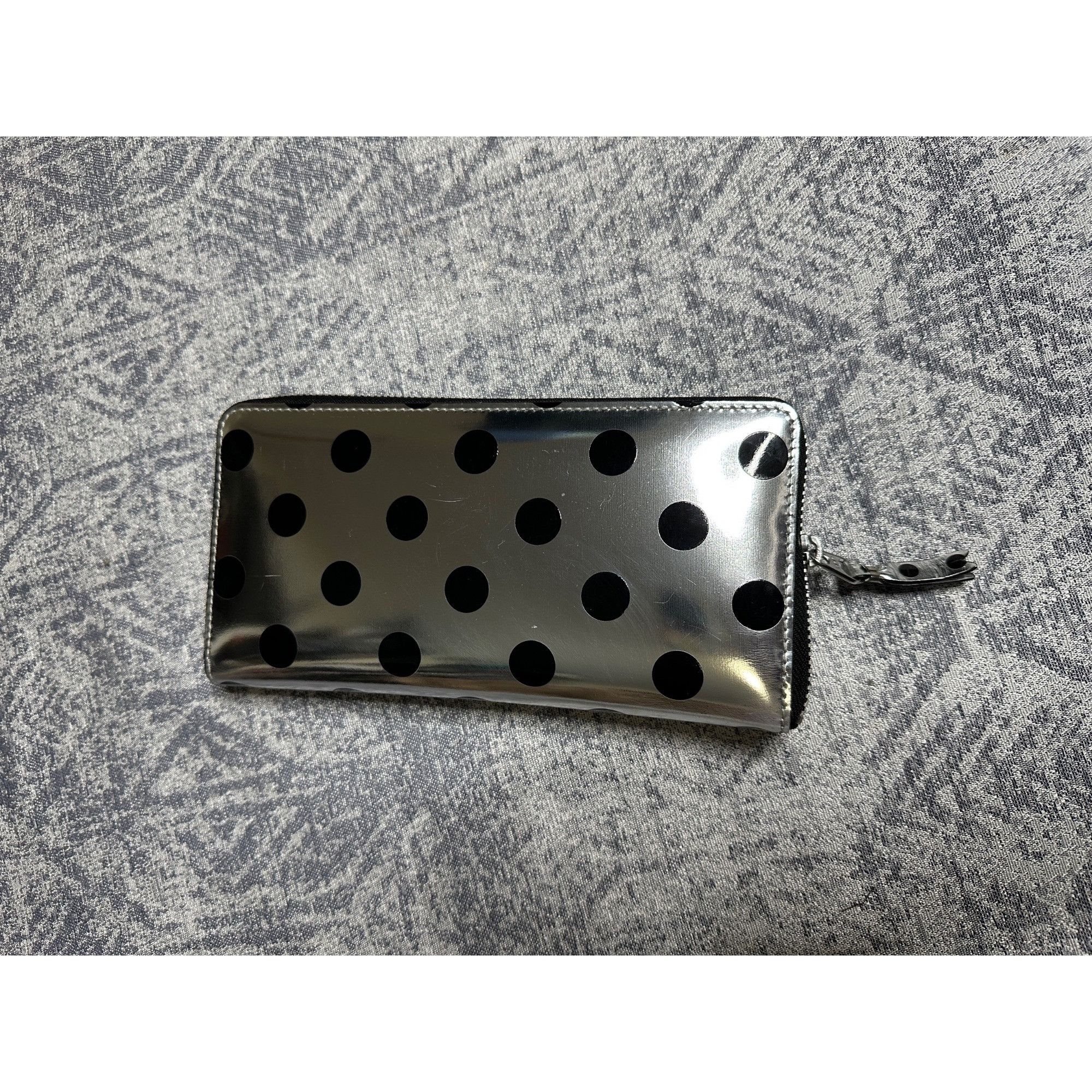 Comme des Garcons Comme Des Garçons Polka Dot Patent Wallet Size ONE SIZE - 1 Thumbnail