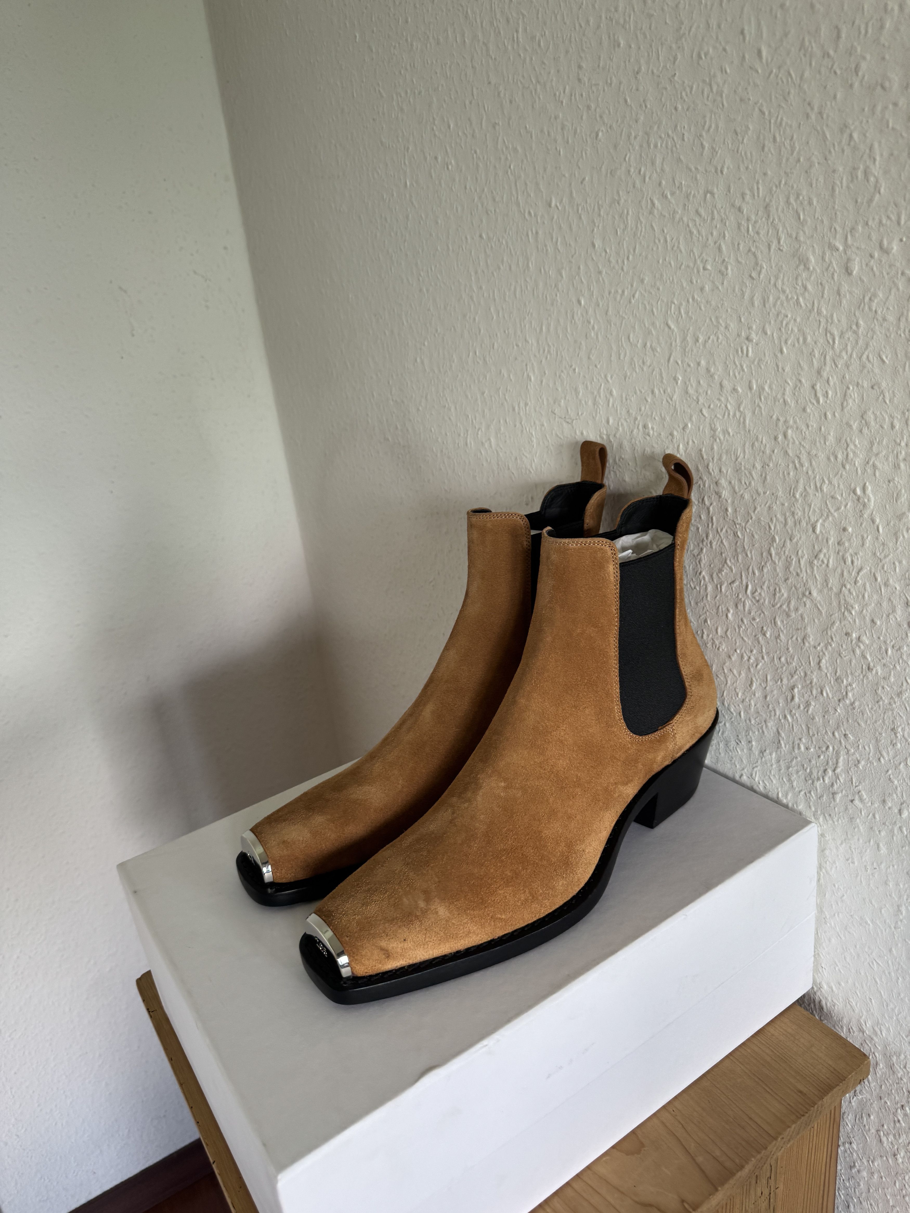 Calvin Klein 205W39NYC Walnut Suede Chelsea Boot Size US 11 / EU 44 - 5 Thumbnail
