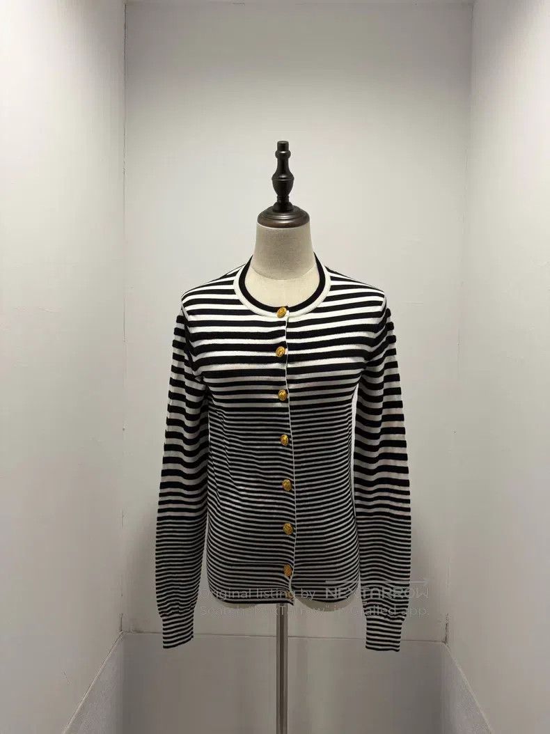 Louis Vuitton Louis Vuitton Nautical gold button logo cardigan sweater Size XS / US 0-2 / IT 36-38 - 1 Thumbnail