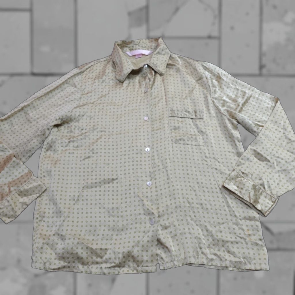 Victoria's Secret Victoria's Secret Pajama Shirt Beige Medium Long Sleeve Silk Satin Button Collared Logo Embroidered Size M / US 6-8 / IT 42-44 - 1 Thumbnail