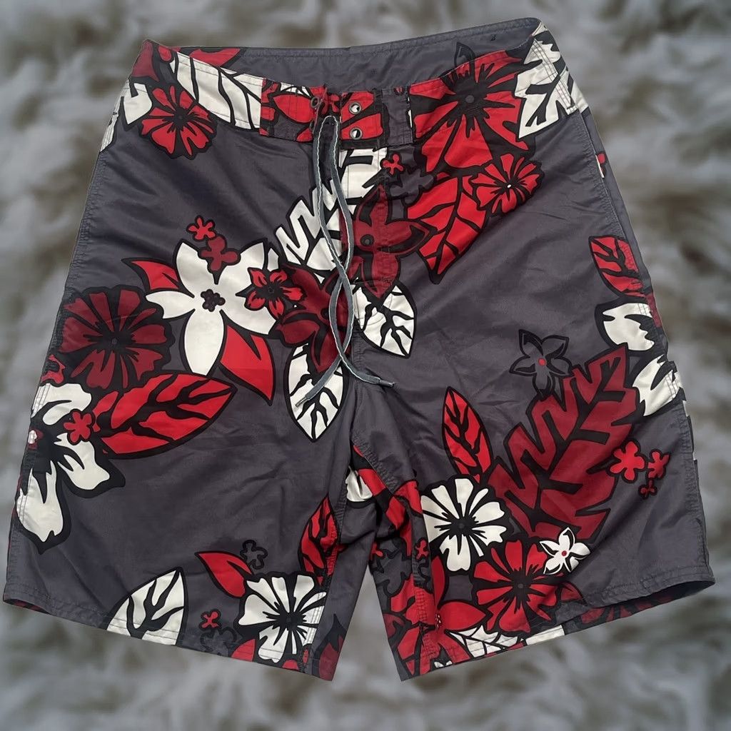 Vintage No Boundaries Swim Trunks Shorts Men’s Size 30 Gray Red White Athletic Polyester Size US 30 / EU 46 - 1 Thumbnail