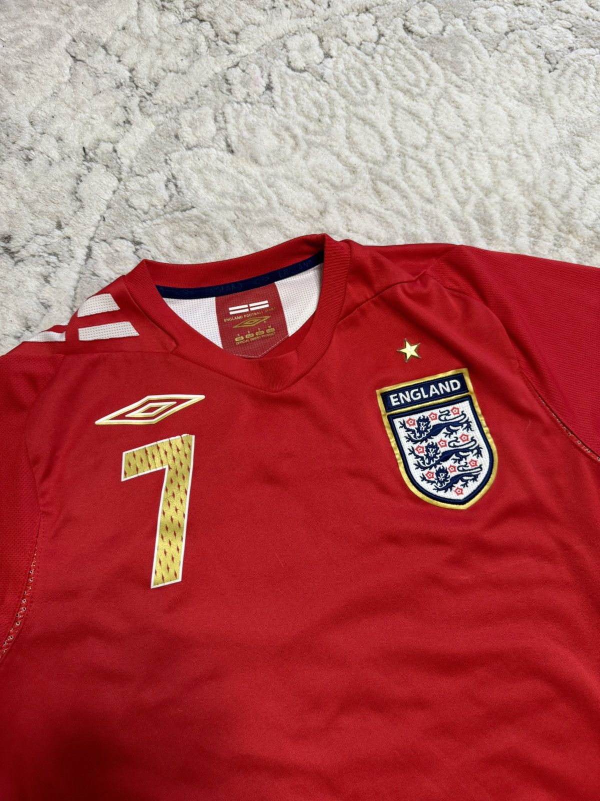 Umbro ENGLAND UMBRO 2006/2008 FOOTBALL AWAY JERSEY #7 BECKHAM Size US S / EU 44-46 / 1 - 10 Thumbnail