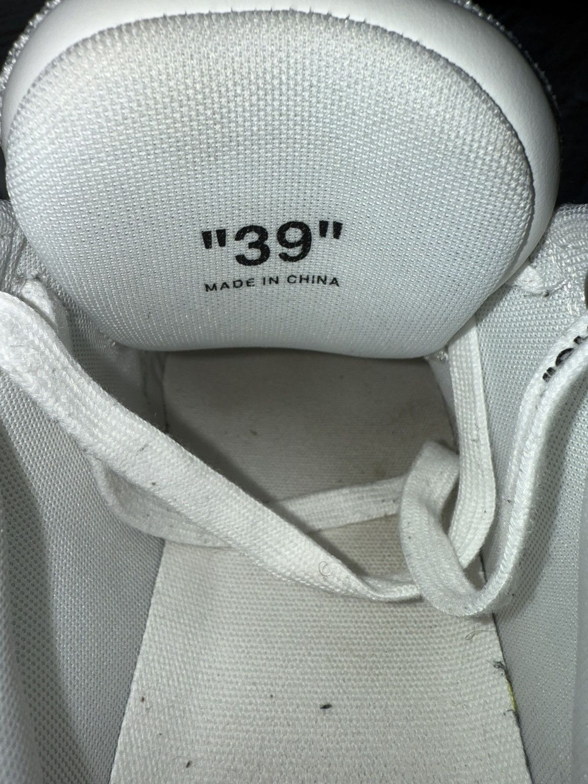 Off-White Off White Out Of Office Sneakers 39 Size US 6.5 / EU 39-40 - 6 Thumbnail