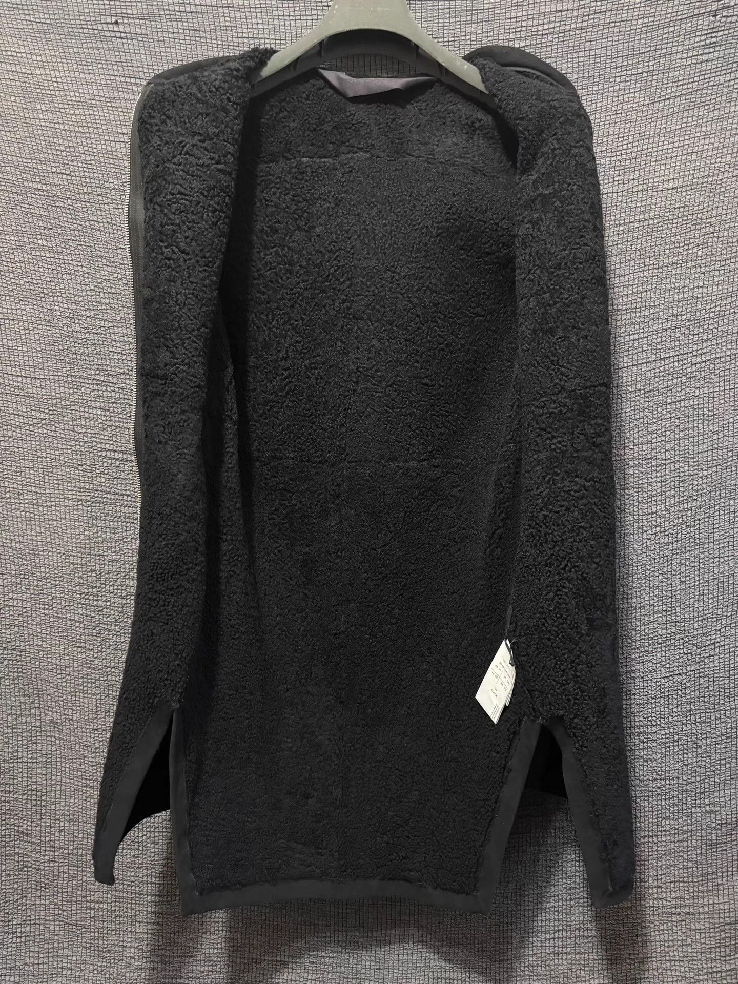Rick Owens Rick Owens shearling hooded vest Size US M / EU 48-50 / 2 - 3 Thumbnail