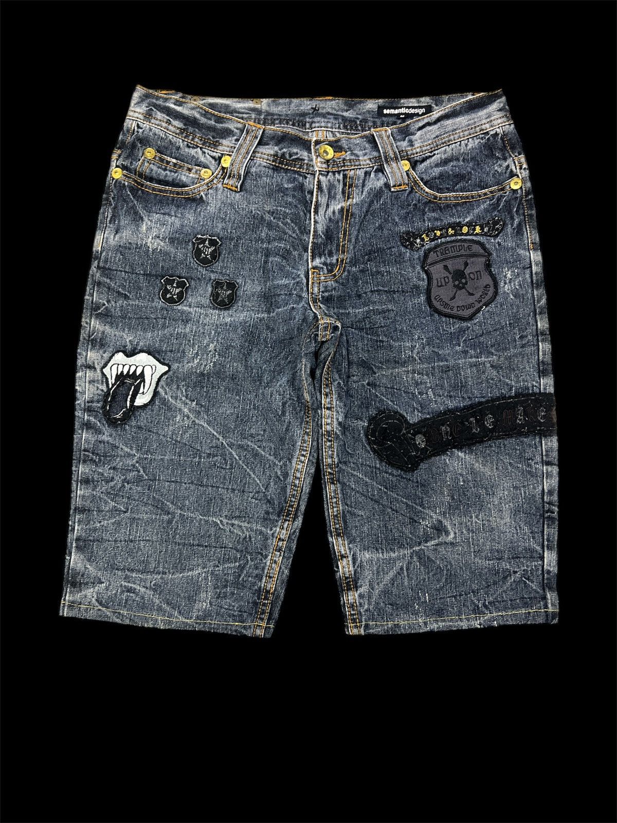 DOUBLE WAIST SEMANTIC DESIGN SHORT PANT