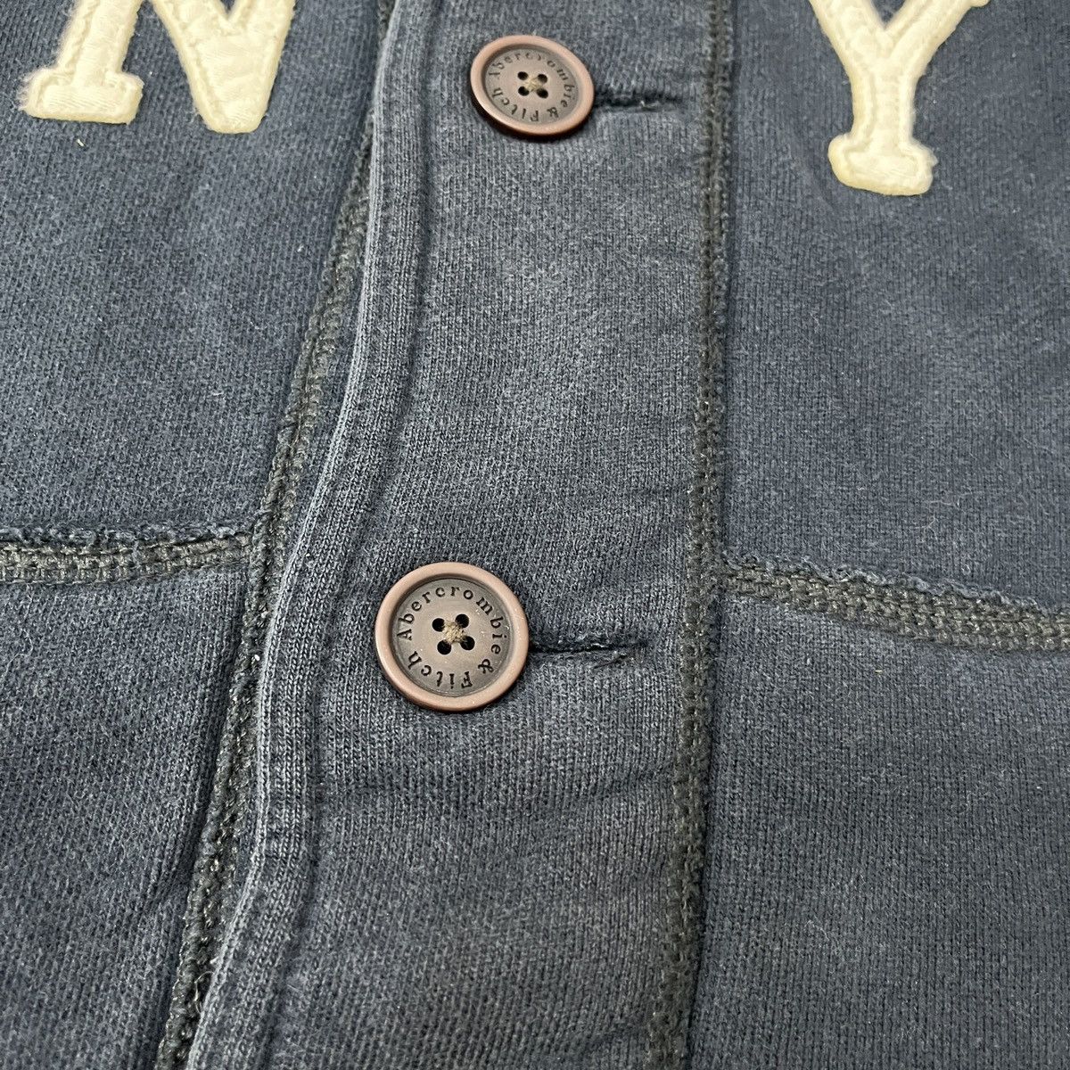 Japanese Brand Abercrombie & Fitch Button Fur Termal Hoodie Navy Size US M / EU 48-50 / 2 - 5 Thumbnail