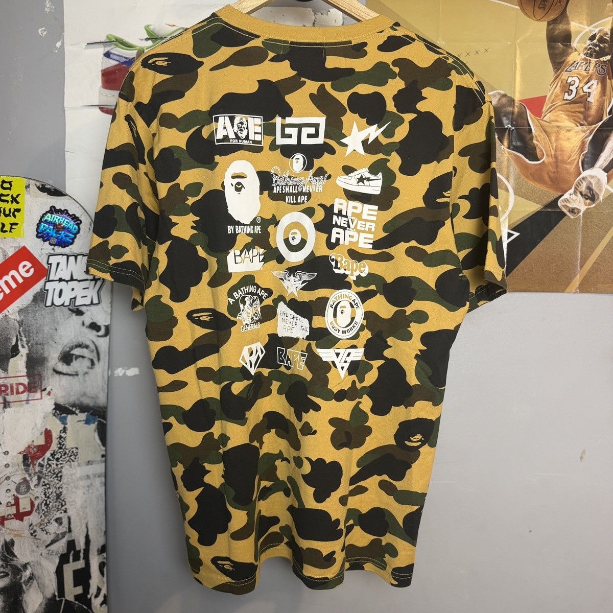 Bape 1st camo all logo tee Size US XL / EU 56 / 4 - 2 Thumbnail