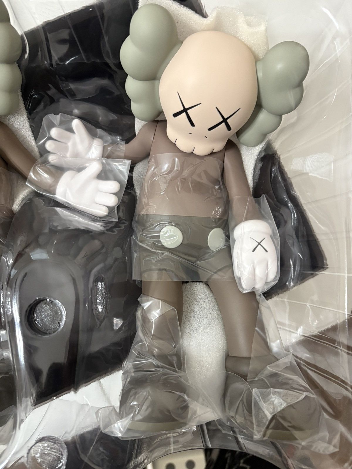 Kaws Kaws Along The Way Vinyl Figure Brown Size ONE SIZE - 4 Thumbnail