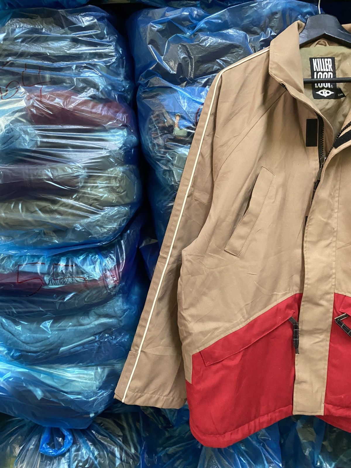 Japanese Brand Vintage Killer Loop Two-Tone Outdoor Jacket Small Size US S / EU 44-46 / 1 - 5 Thumbnail
