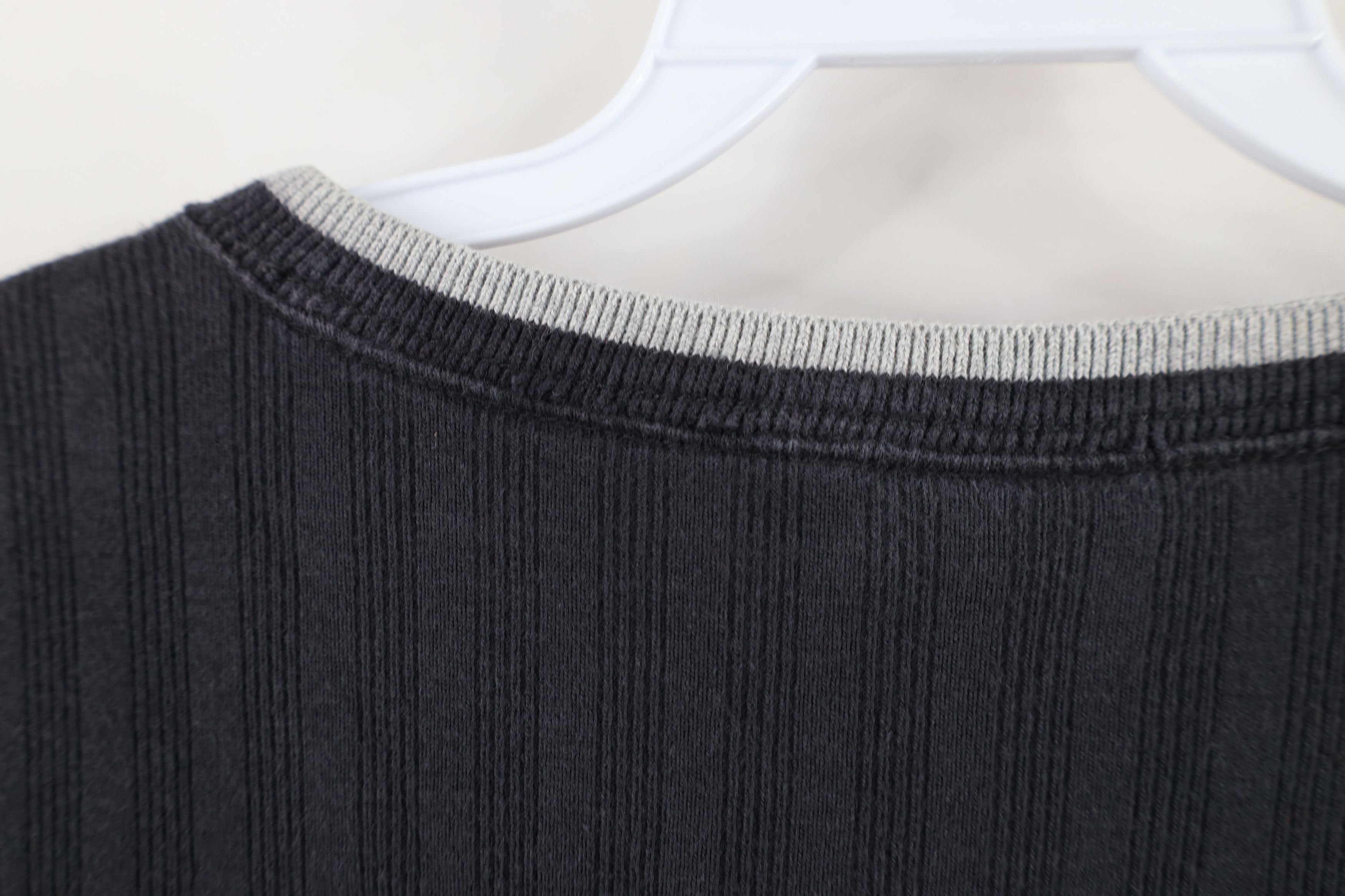 Tommy Hilfiger × Vintage Vintage 90s Tommy Hilfiger Ribbed Knit V-Neck T-Shirt Black Size US XL / EU 56 / 4 - 8 Thumbnail