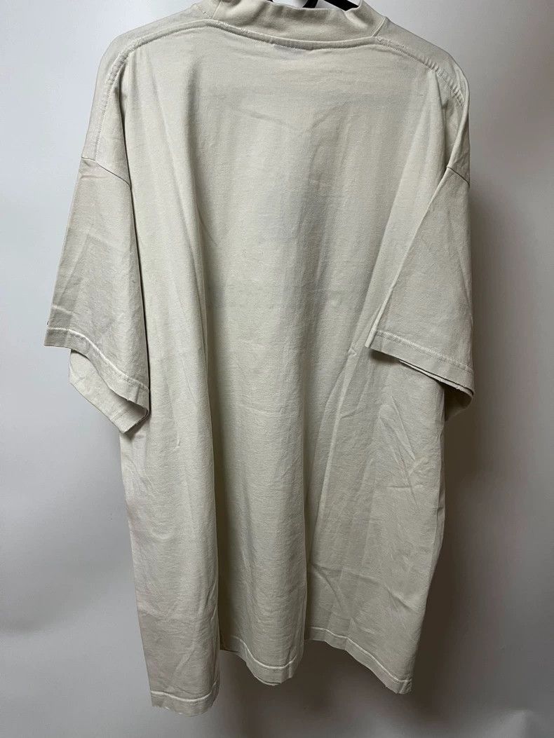 Balenciaga Balenciaga White Apple Be diffenert slogan short sleeve Size US S / EU 44-46 / 1 - 4 Thumbnail