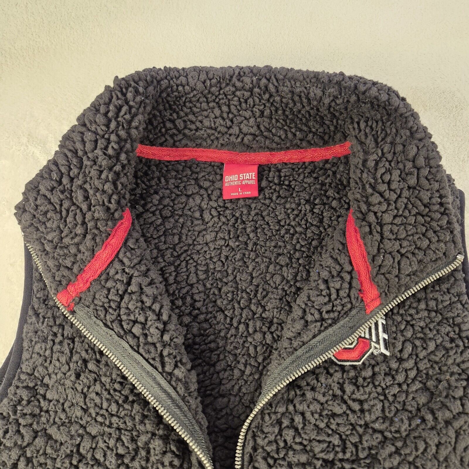 & Other Stories Ohio State OSU Buckeyes Full-Zip Sherpa Vest Size L Black Size US L / EU 52-54 / 3 - 7 Thumbnail