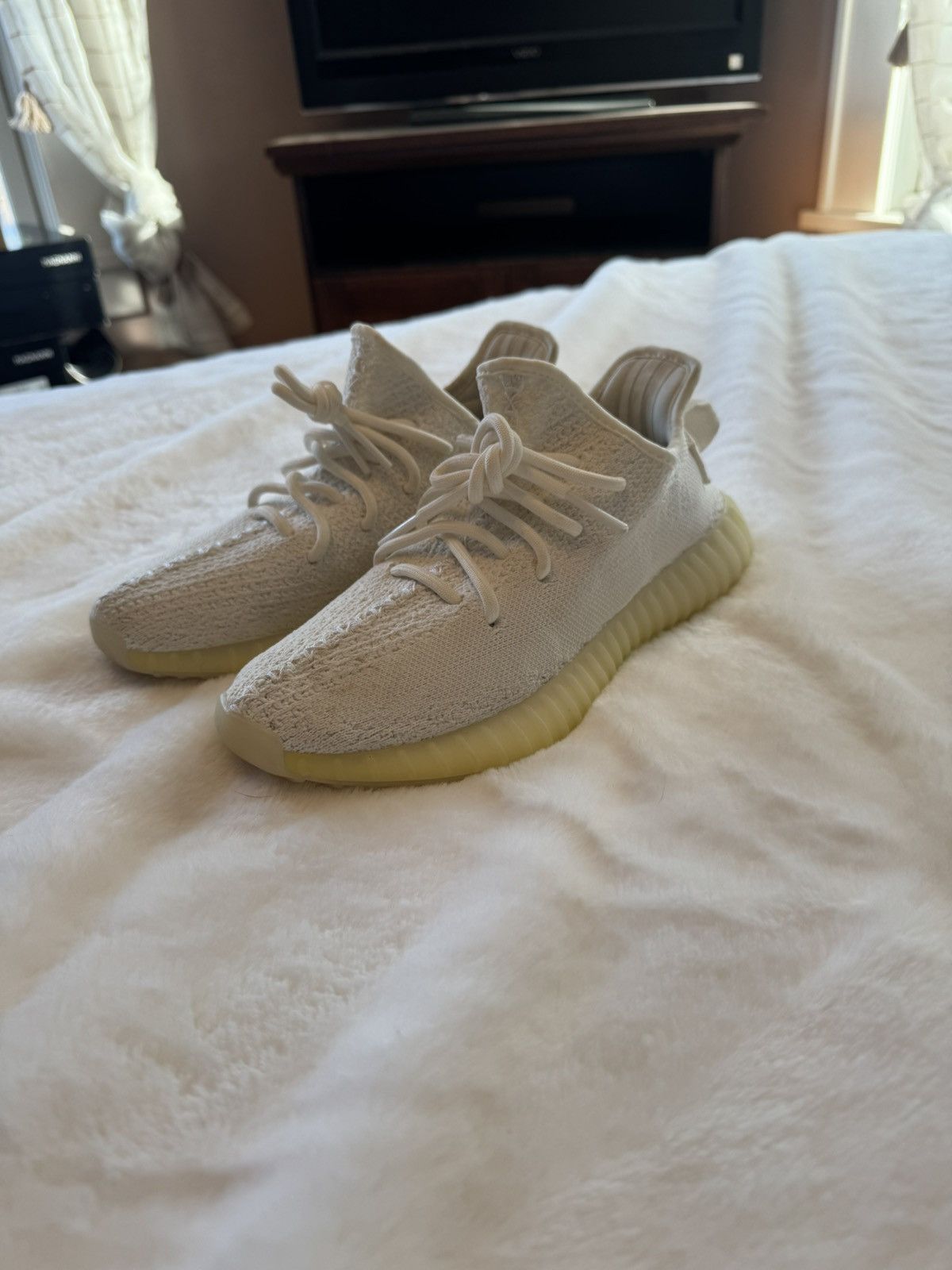 Adidas × Yeezy Yeezy triple whites Size US 5 / EU 37 - 4 Thumbnail