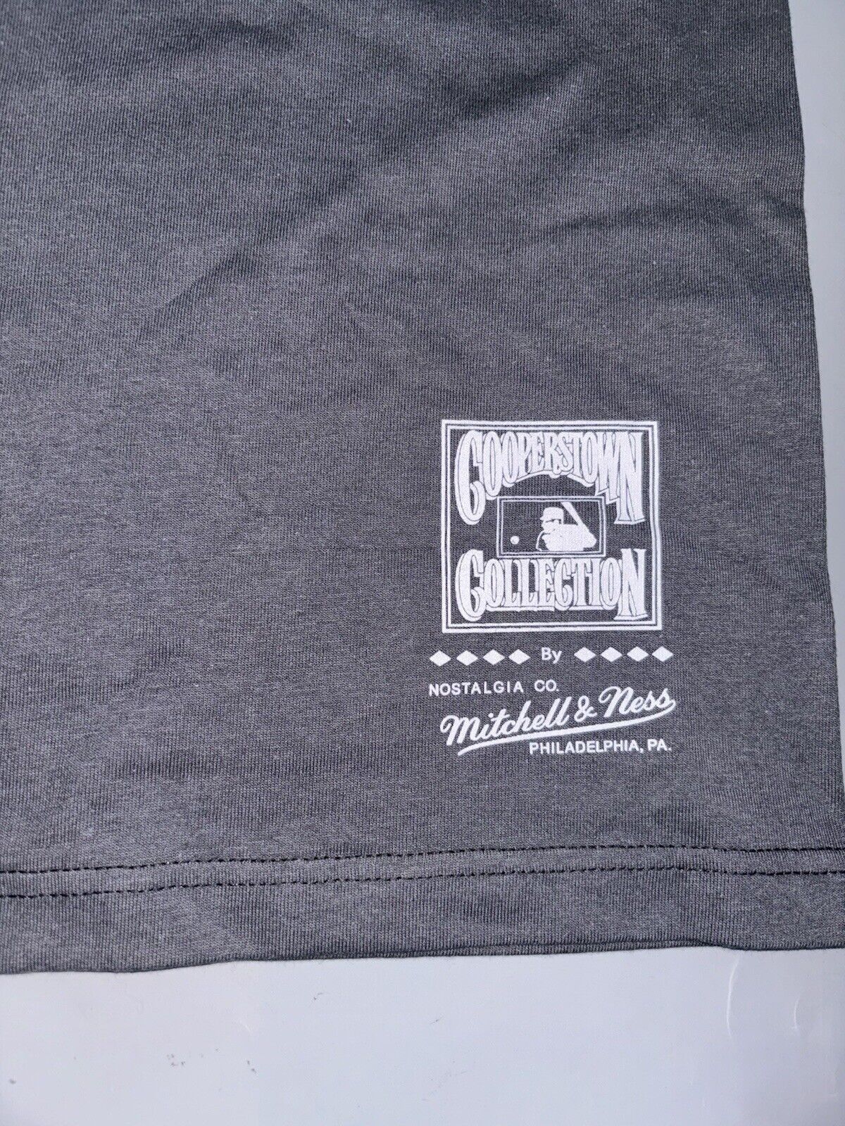 Mitchell & Ness San Diego Padres Basic Woodmark T-Shirt (XL) Heather Grey Size US XL / EU 56 / 4 - 4 Thumbnail
