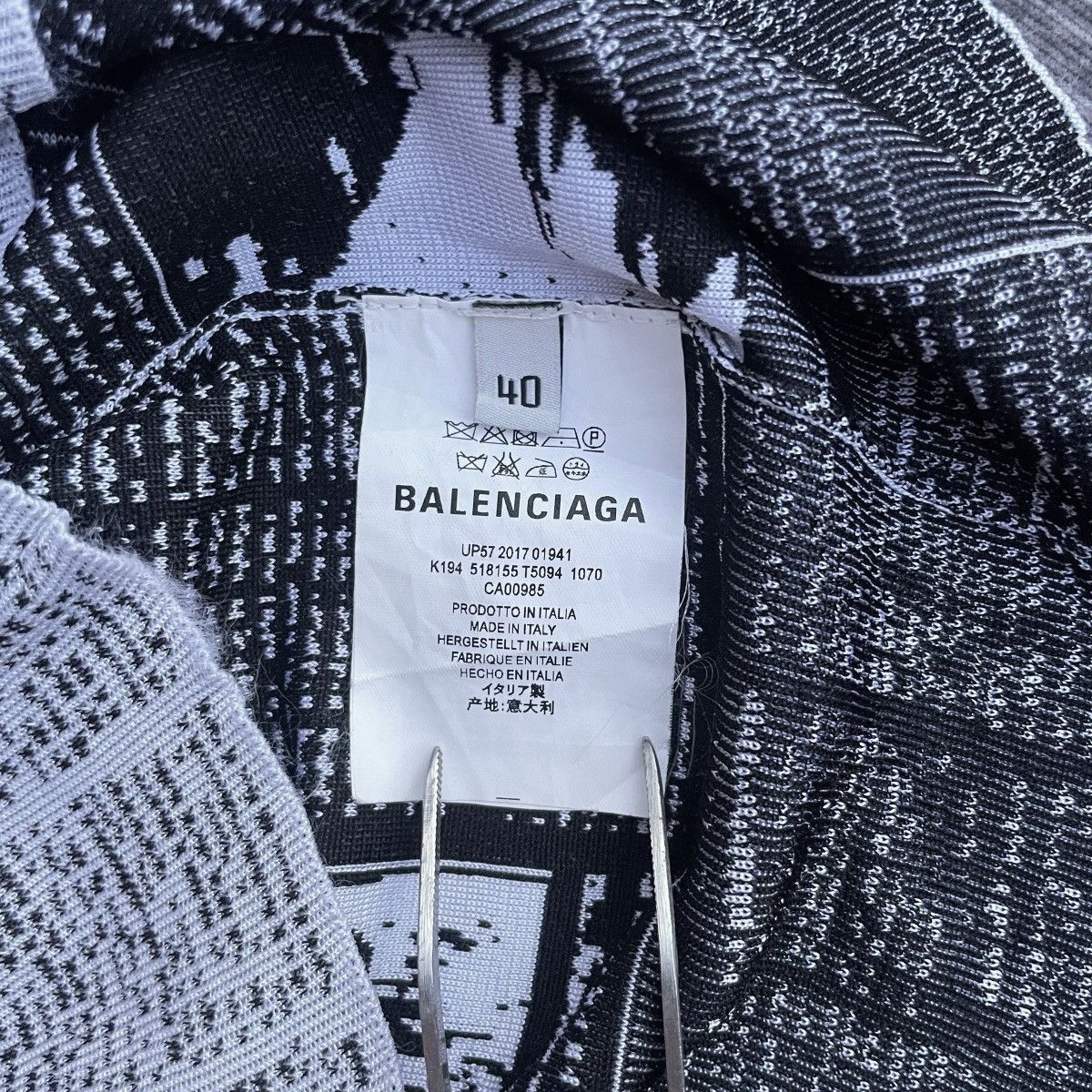 Balenciaga RARE Balenciaga Newspaper Jacquard-Knit Vest Size S / US 4 / IT 40 - 7 Thumbnail