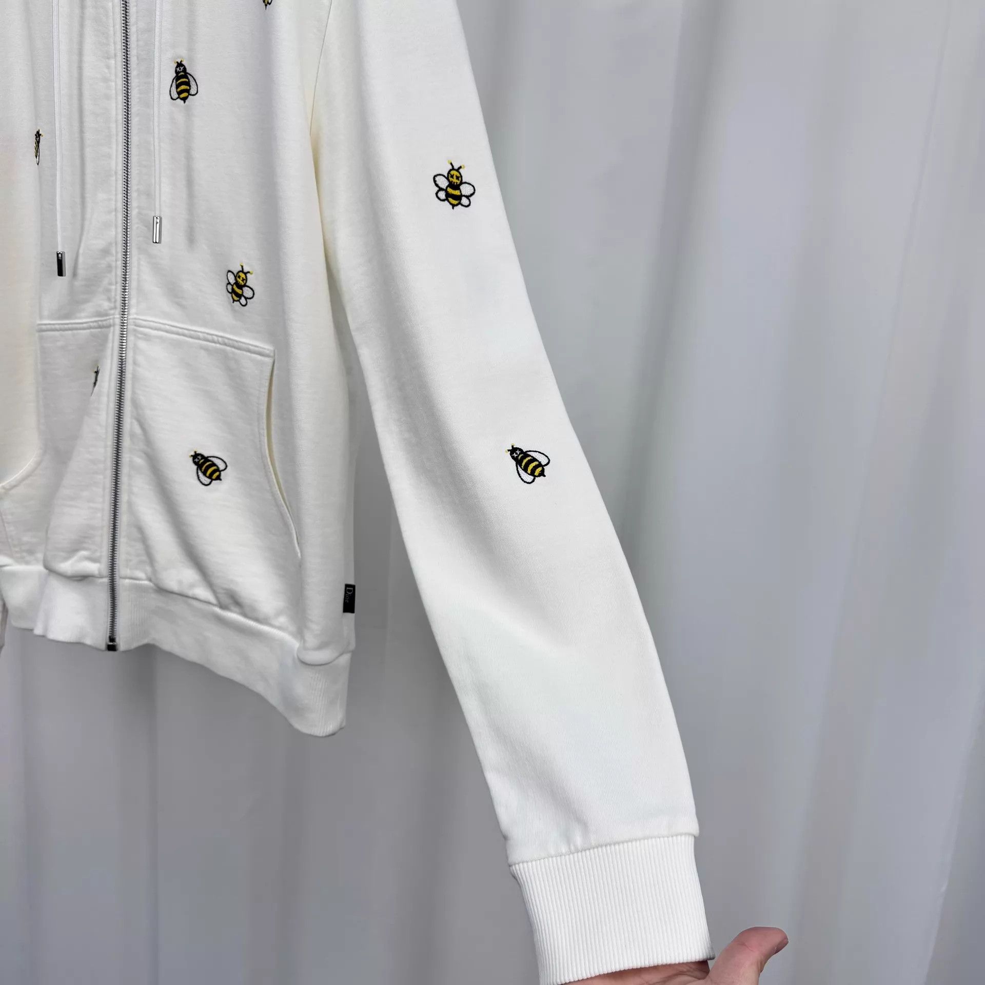 Dior Dior x Kaws Embroidered Bee Hooded Jacket M Size M / US 6-8 / IT 42-44 - 4 Thumbnail