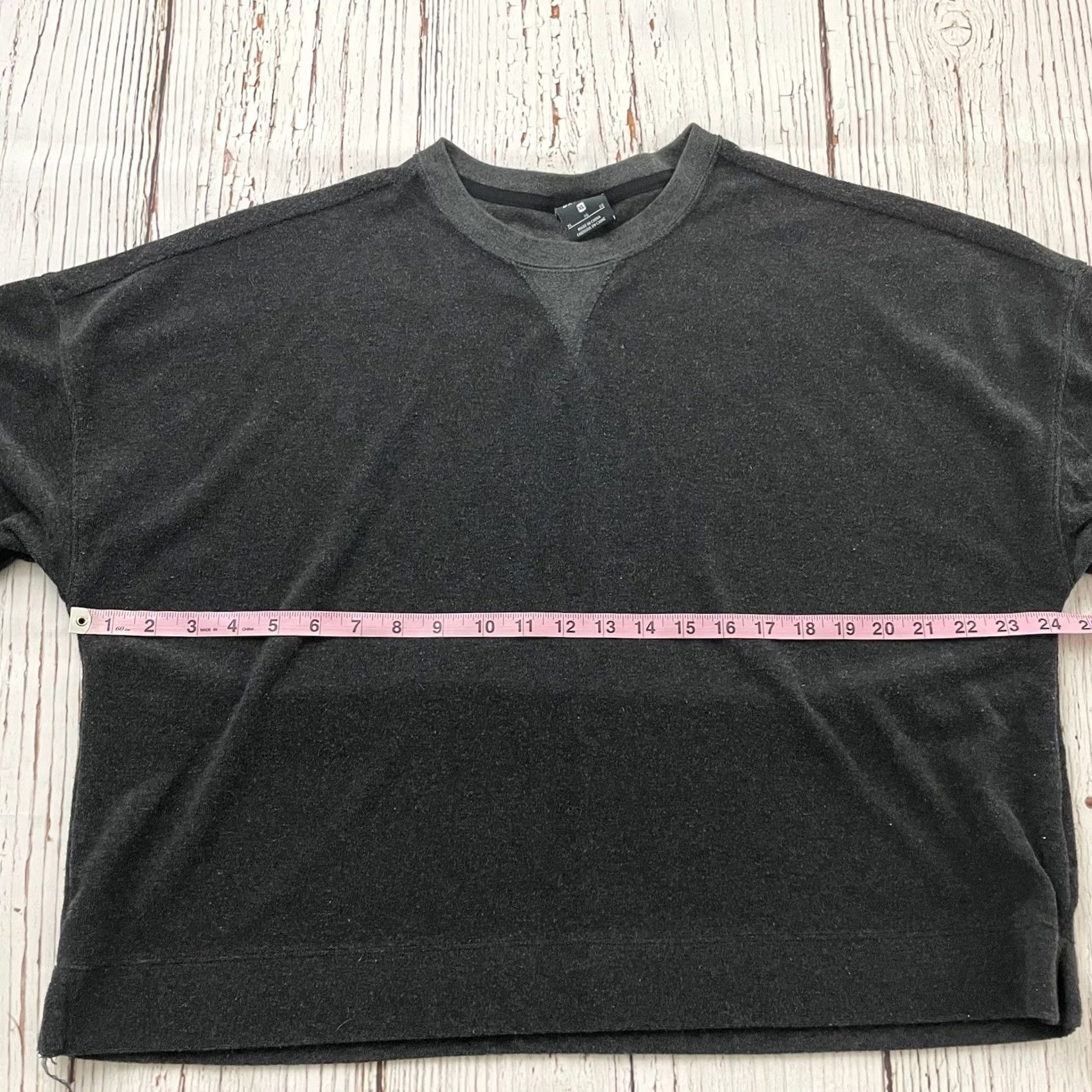 Nike Nike Dri-FIT Pullover Crewneck Crop Sweatshirt Women's XL Gray Size XL / US 12-14 / IT 48-50 - 4 Thumbnail