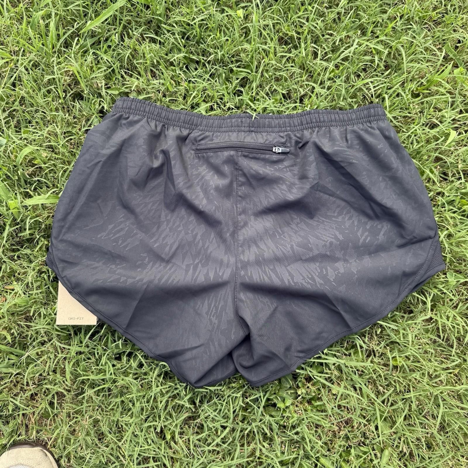 Nike Nike Womens 3.5" Tempo Modern Embossed Running Shorts Black Size 32" / US 10 / IT 46 - 5 Thumbnail