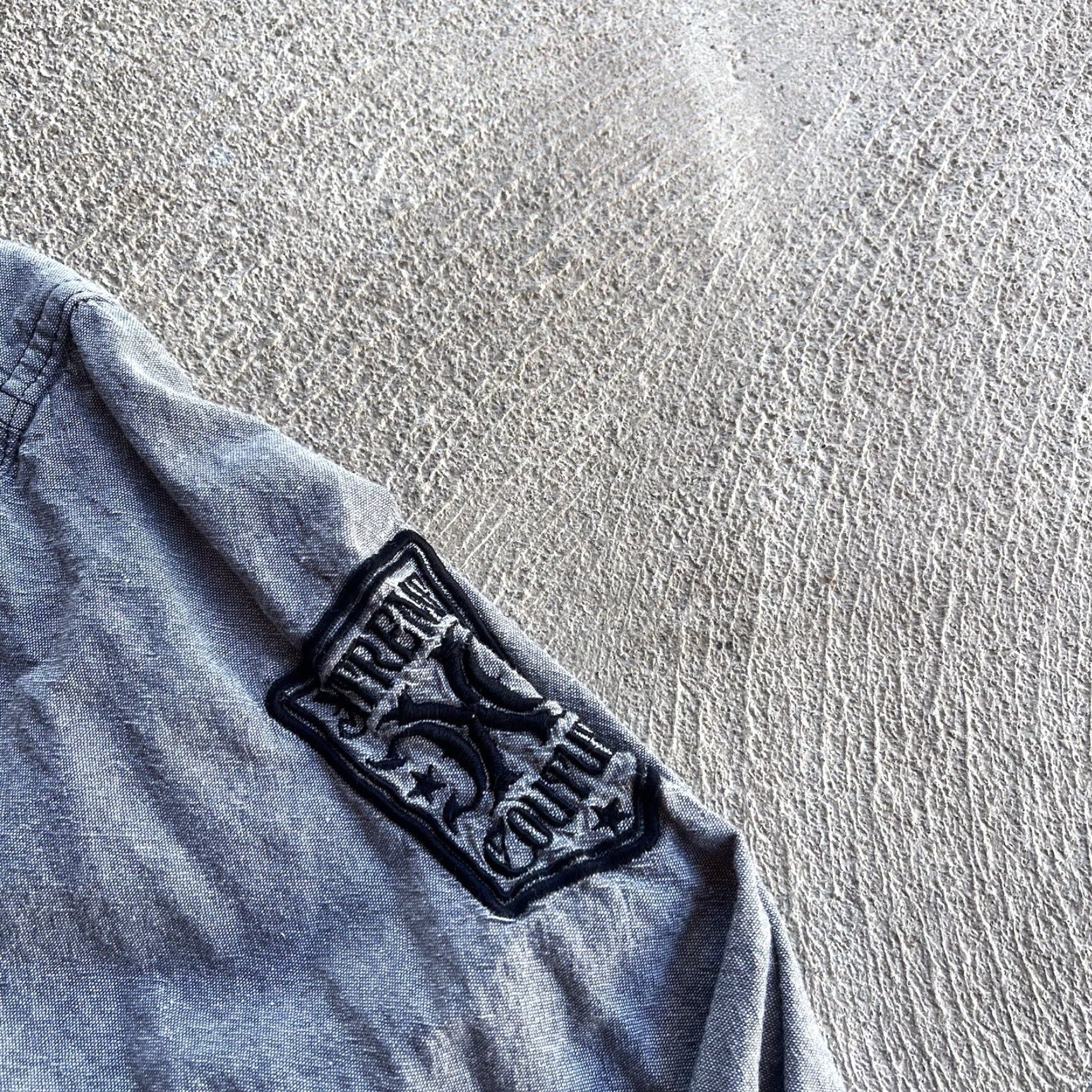 Vintage Xtreme Couture Women's XL Long Sleeve Button-Up Shirt Gray Biker Solid Embroidered Size XL / US 12-14 / IT 48-50 - 3 Thumbnail