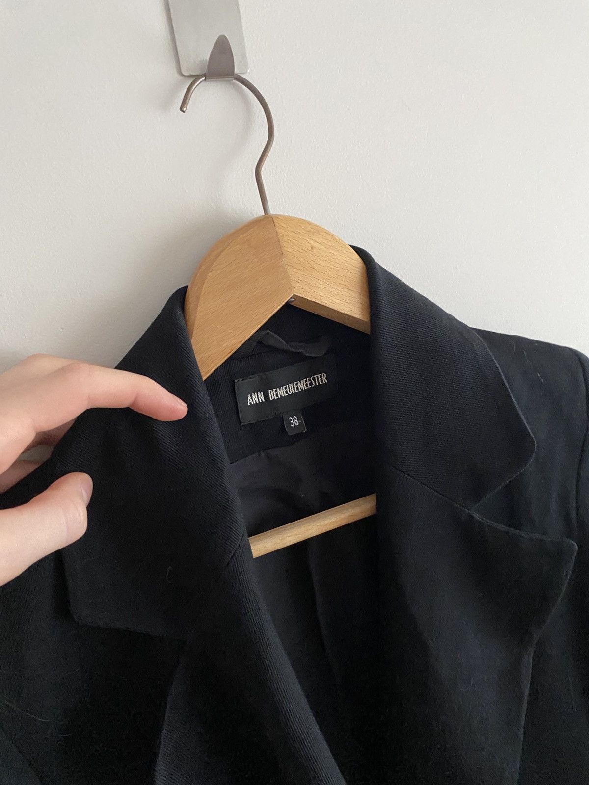 Ann Demeulemeester Ann Demeulemeester avantgarde black coat with asymmetric cut Size XS / US 0-2 / IT 36-38 - 3 Thumbnail