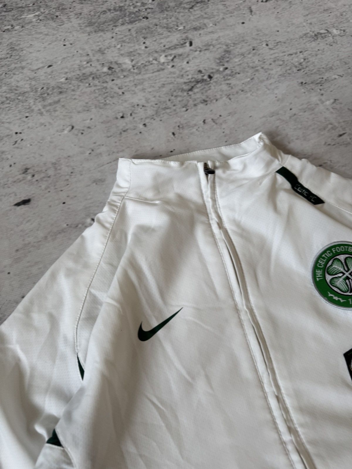Nike × Vintage NIKE CELTIC VINTAGE BASIC LOGO OVERSIZE BAGGY LIGHT JACKET Size US M / EU 48-50 / 2 - 5 Thumbnail