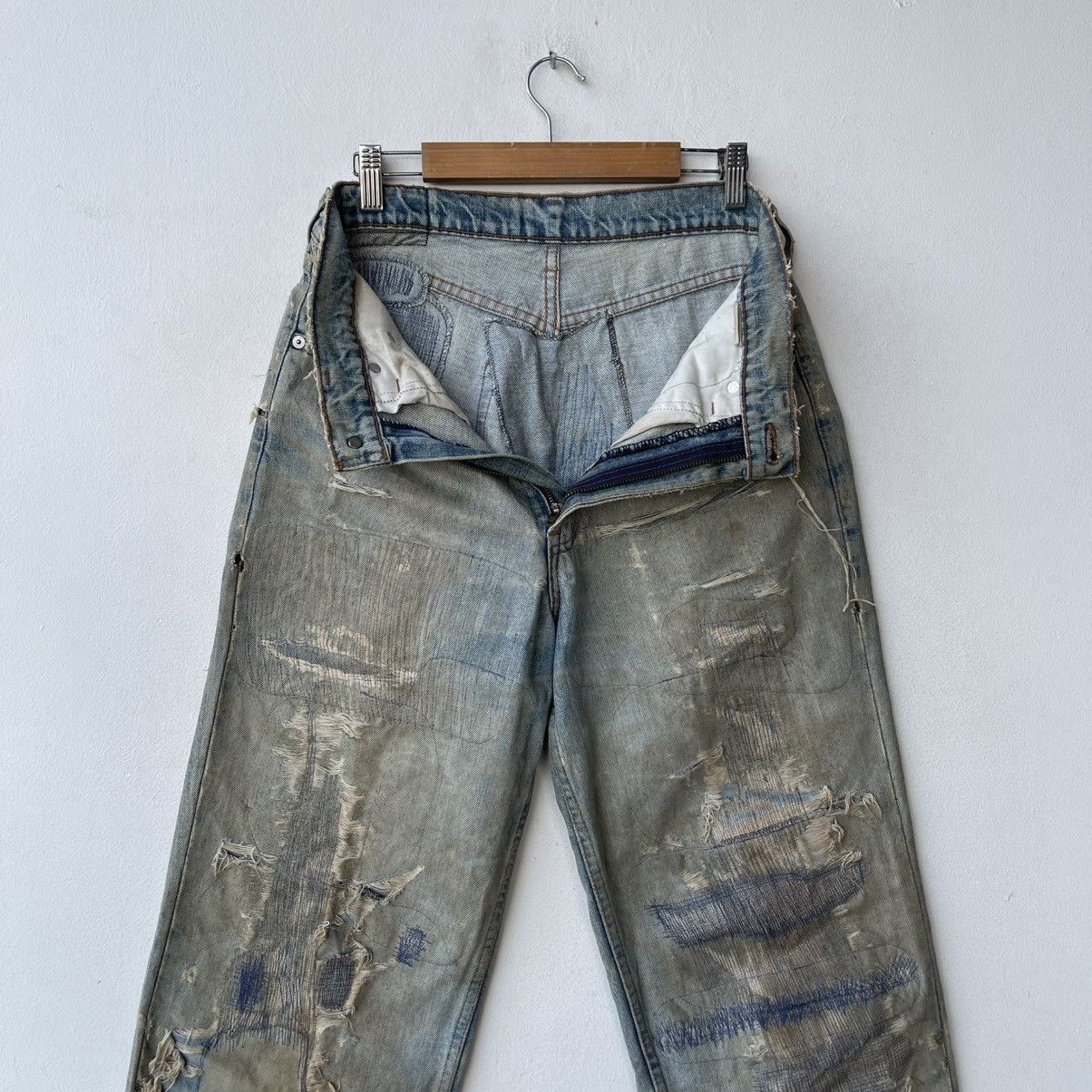 Levi's Thrashed Levi's 543 Reworked Anime Pop-Art Boro Sashiko Size US 30 / EU 46 - 14 Thumbnail