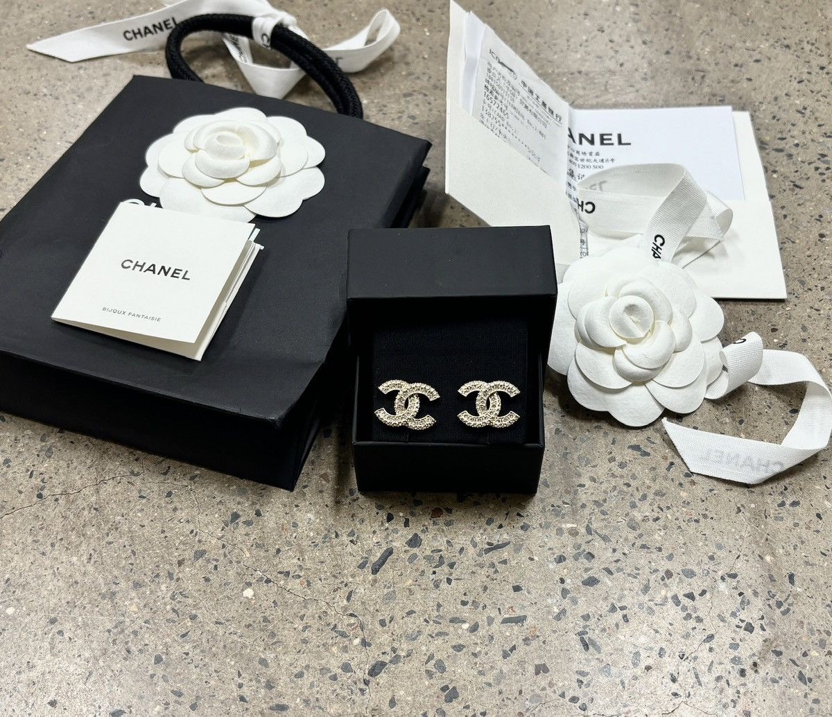 Chanel Chanel Logo Earrings Size ONE SIZE - 1 Thumbnail