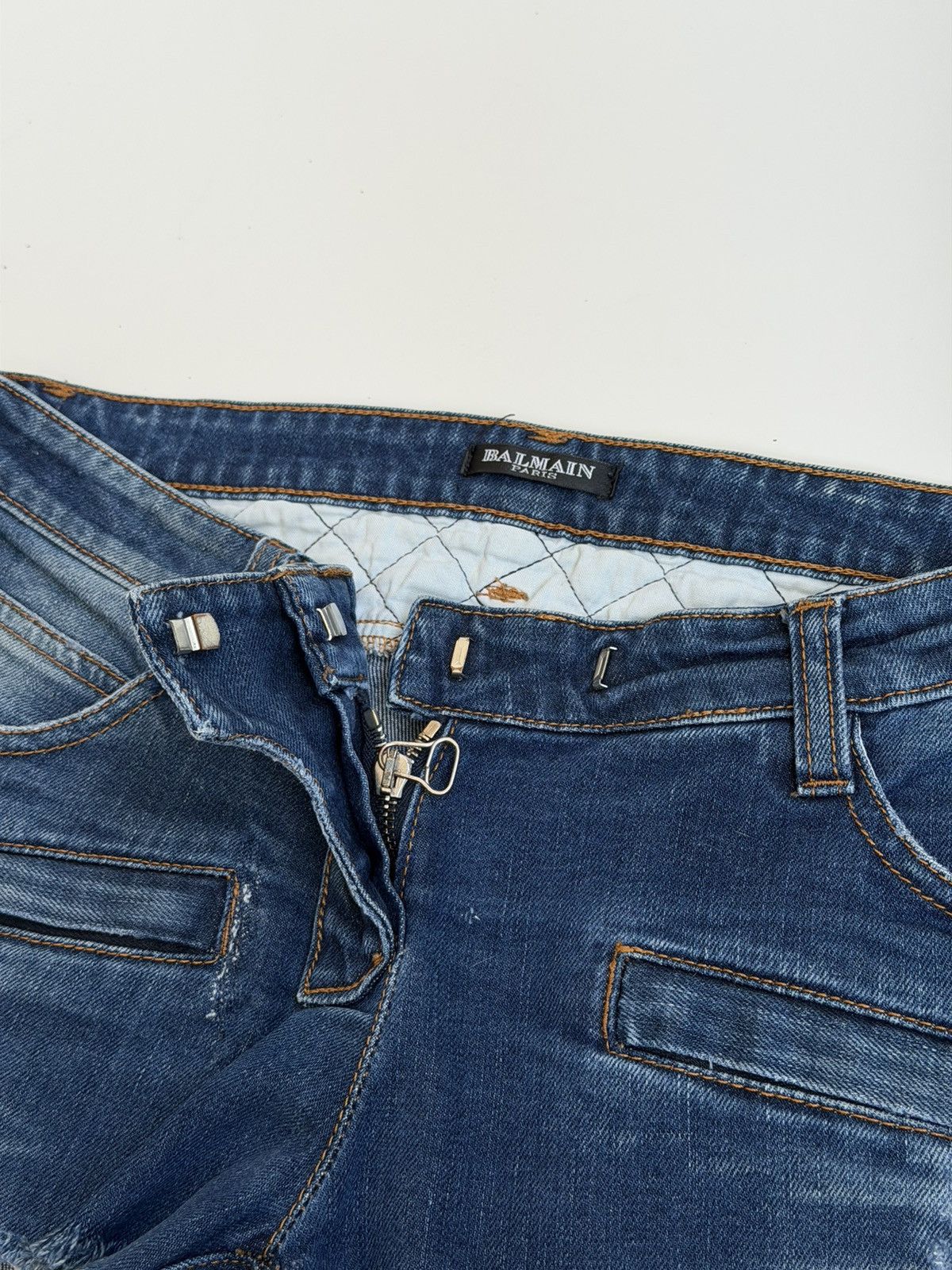 Balmain BALMAIN Decarnin SS 2010 Biker Denim Distressed Shorts jeans Size 28" / US 6 / IT 42 - 7 Thumbnail