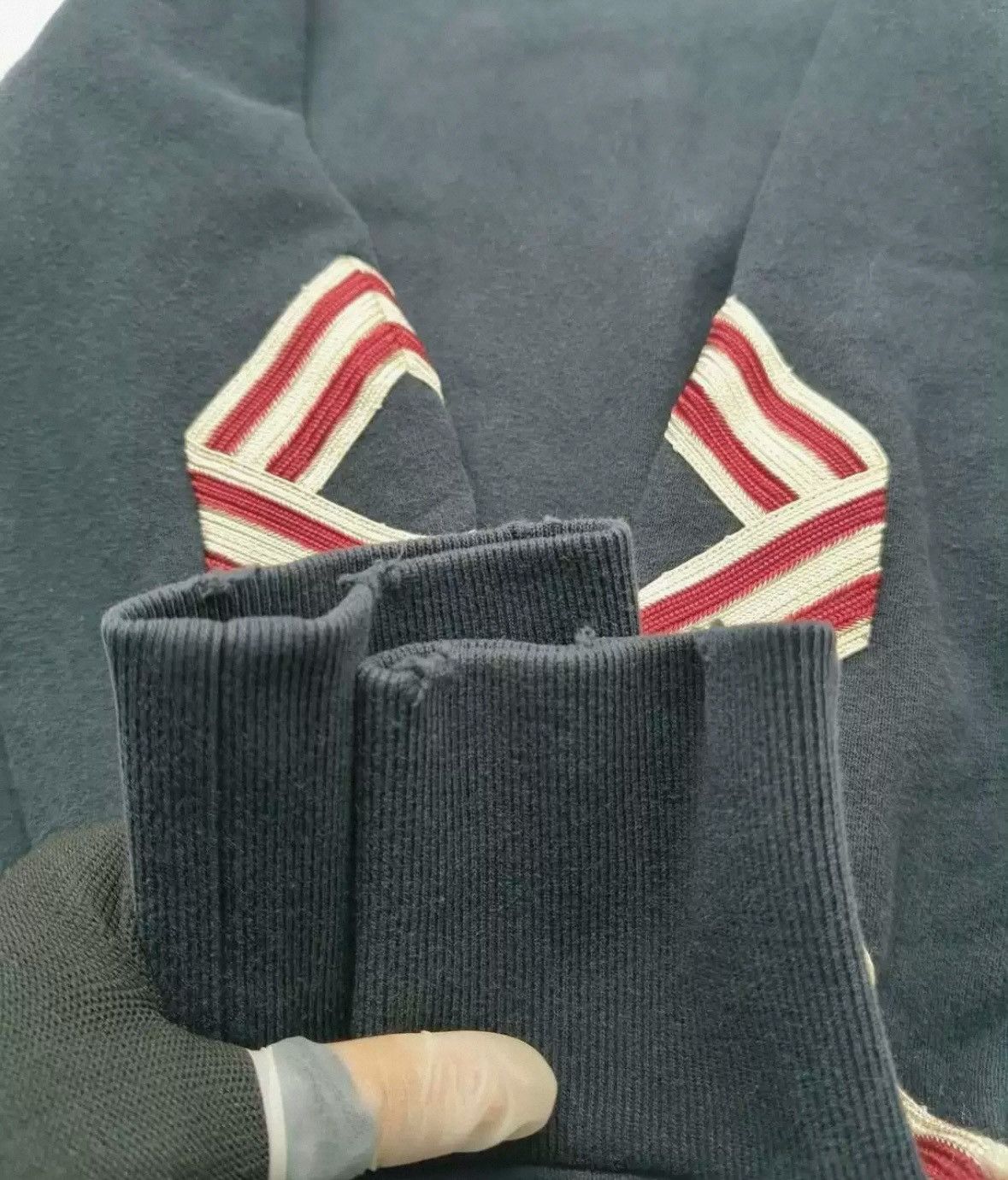 Gucci Gucci Black small destruction embroidered hooded sweatshirt Size US S / EU 44-46 / 1 - 11 Thumbnail