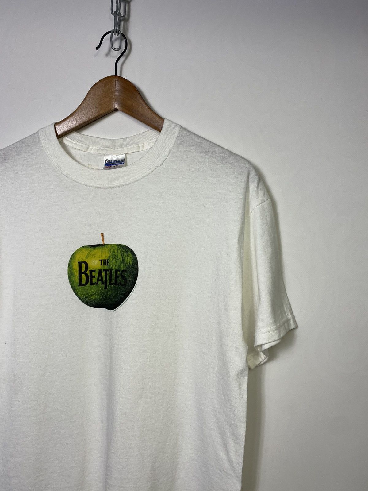 Band Tees × Vintage Vintage 2005 The Beatles Apple Logo Band T-shirt Tee Size US M / EU 48-50 / 2 - 3 Thumbnail