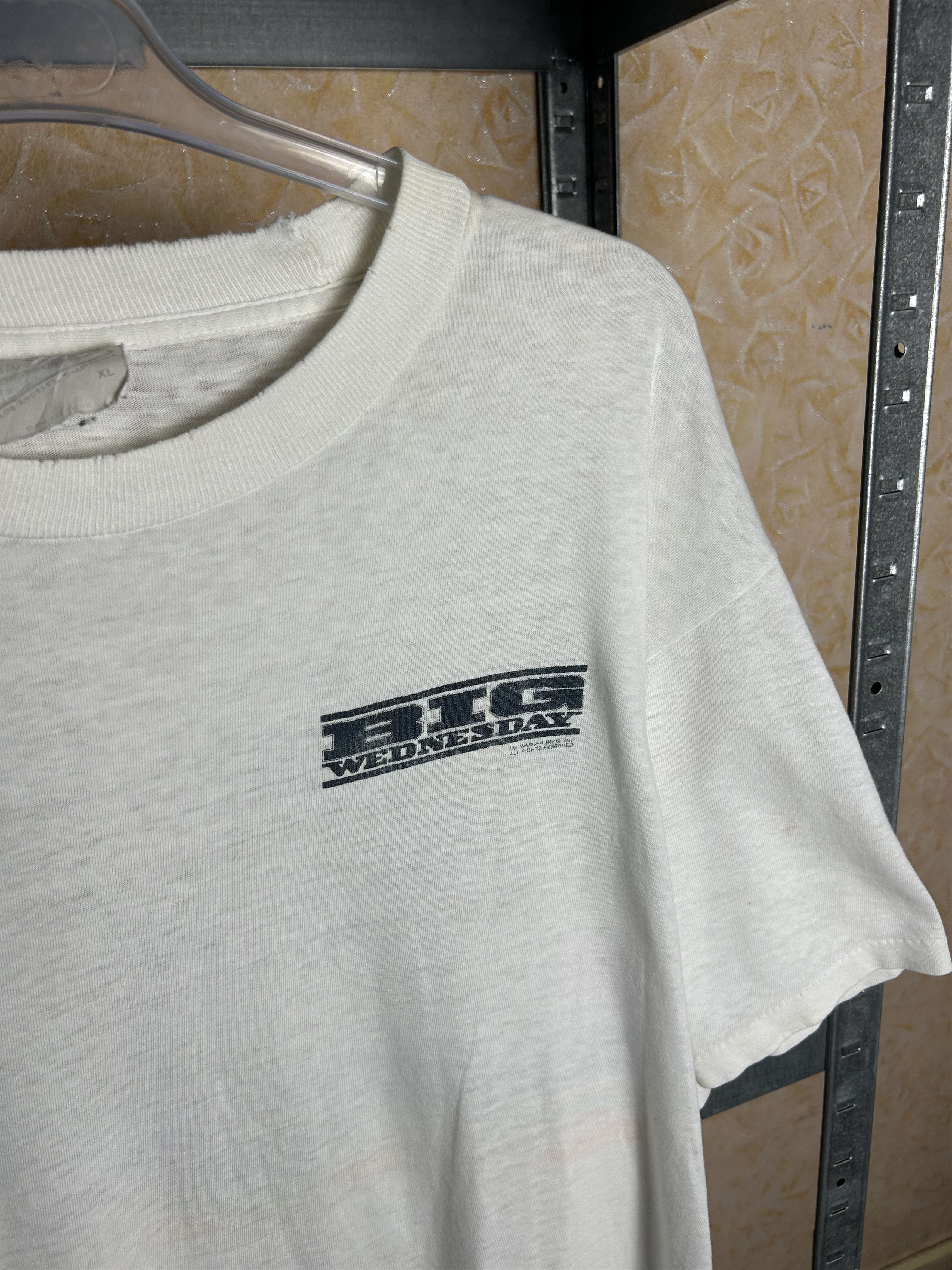 Vintage Vintage 80s Big Wednesday Warner Bros Movie T-shirt Size US XL / EU 56 / 4 - 14 Thumbnail