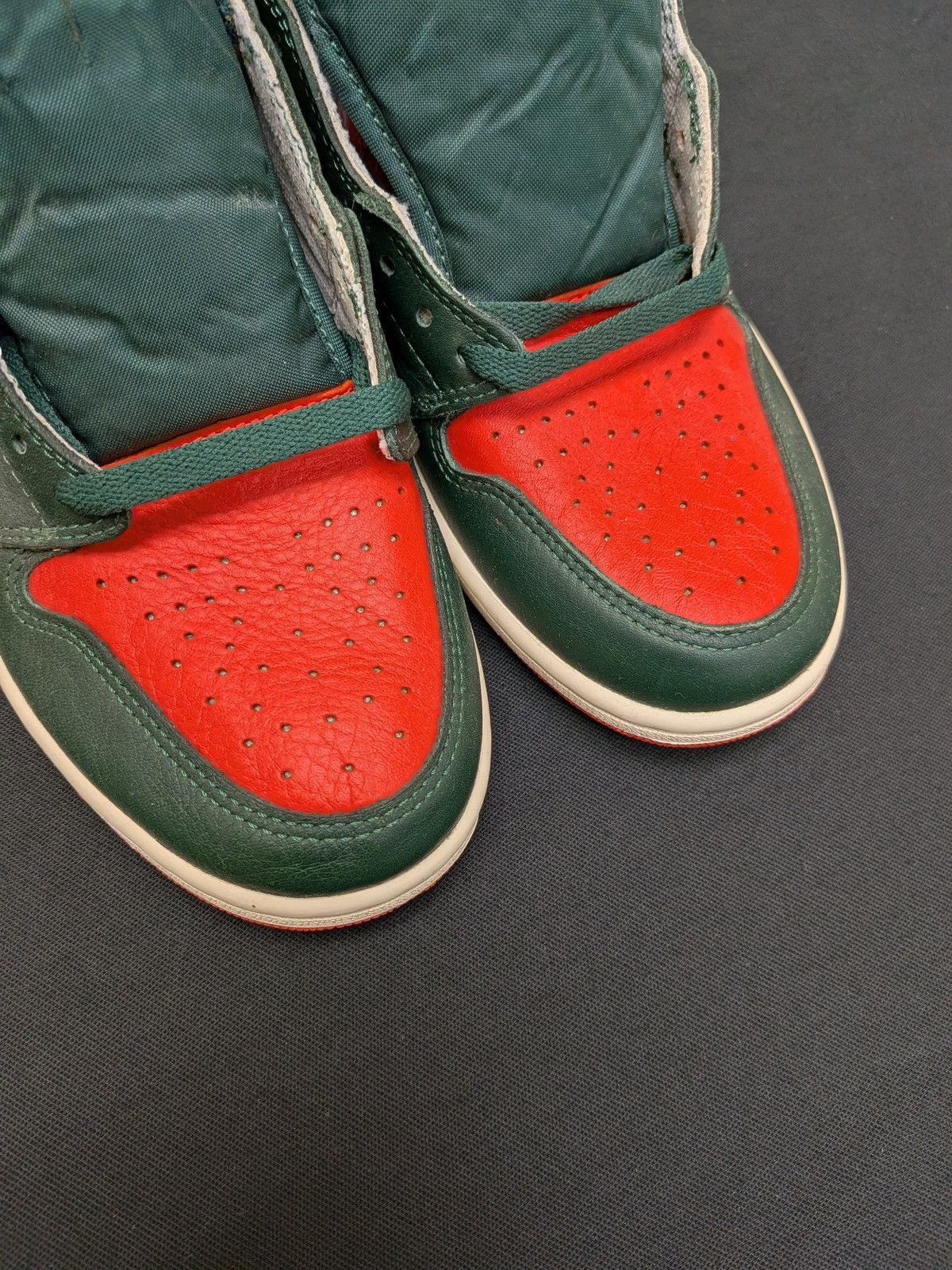 Jordan Brand NIKE AIR JORDAN 1 RETRO HIGH OG SOLEFLY ART BASEL AV3905-138 Size US 10 / EU 43 - 11 Thumbnail