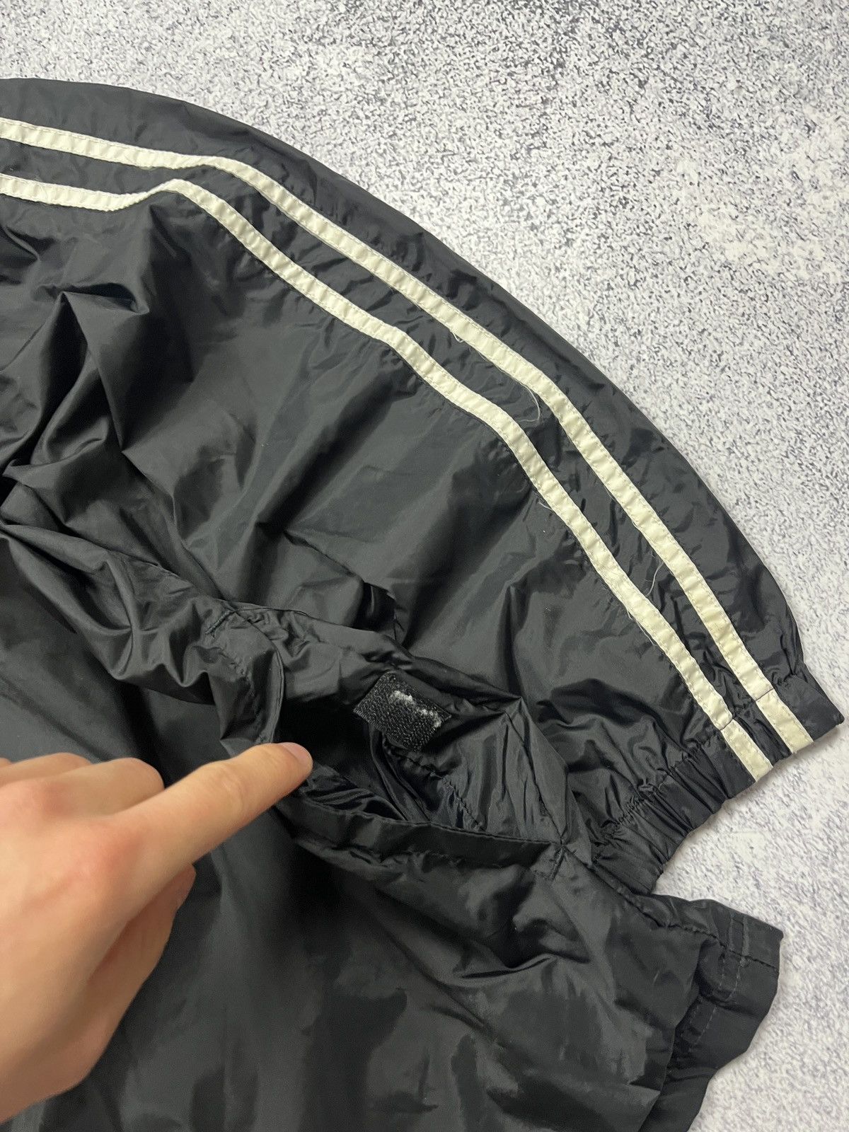 Lonsdale Vintage Lonsdale UK Retro Windbreaker Track Light Jacket Size US L / EU 52-54 / 3 - 7 Thumbnail
