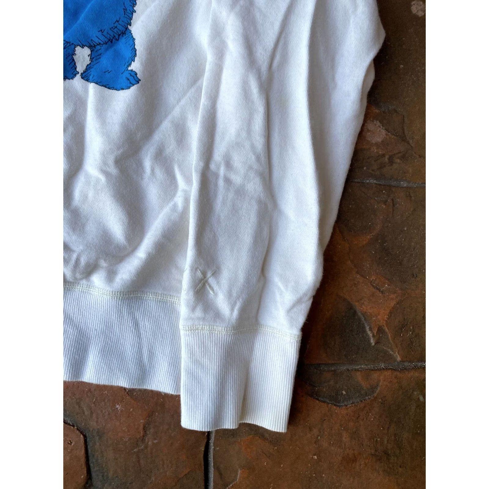 Uniqlo VINTAGE Uniqlo KAWS Sesame Street Long Sleeve Shirt Small White Streetwear Regular Unisex Adults 90s Art Mens Womens Boys Girls Size US S / EU 44-46 / 1 - 5 Thumbnail