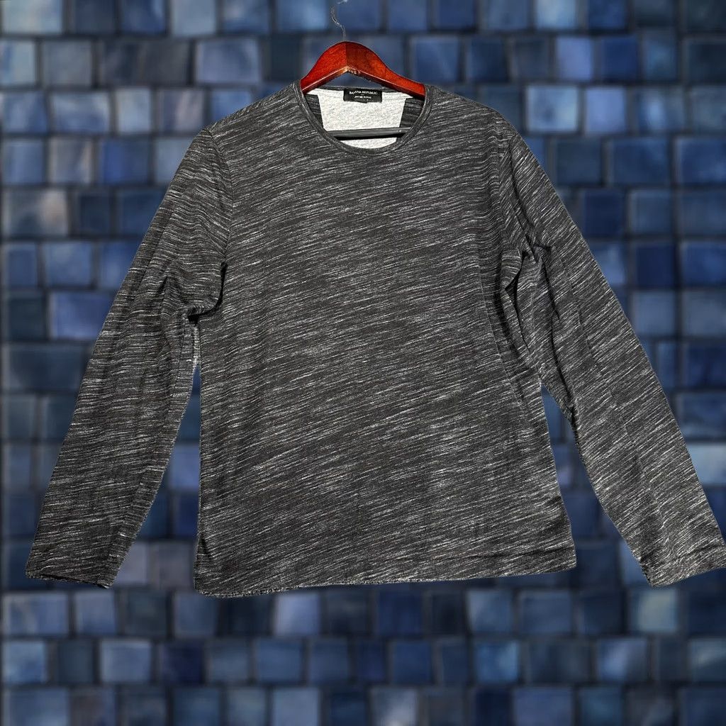Banana Republic Banana Republic Shirt Mens M Gray Black Moisture Wicking Pullover Long Sleeve Heathered Casual Dressy Classic Moisture Wicking Size US M / EU 48-50 / 2 - 1 Thumbnail