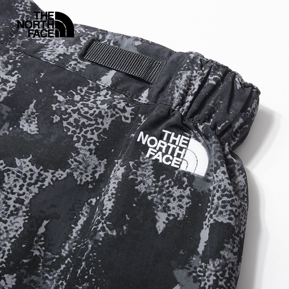 Kazuki Kuraishi × The North Face Urban Exploration KK OVESIZE PRINT CARGO SHORTS Size US 32 / EU 48 - 7 Thumbnail